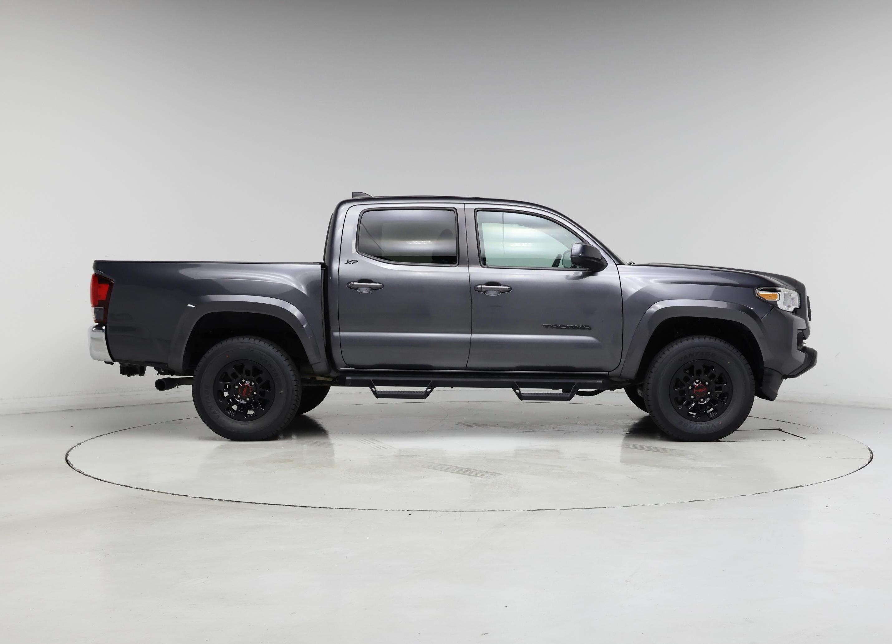 Thumbnail: 2021 Toyota Tacoma - 7