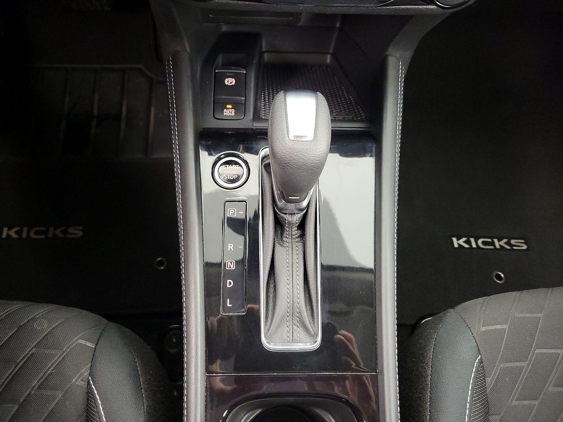 Thumbnail: 2022 Nissan Kicks - 16