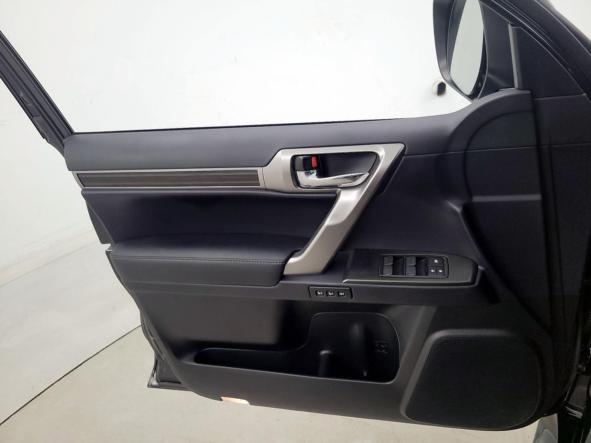 Thumbnail: 2023 Lexus GX - 12