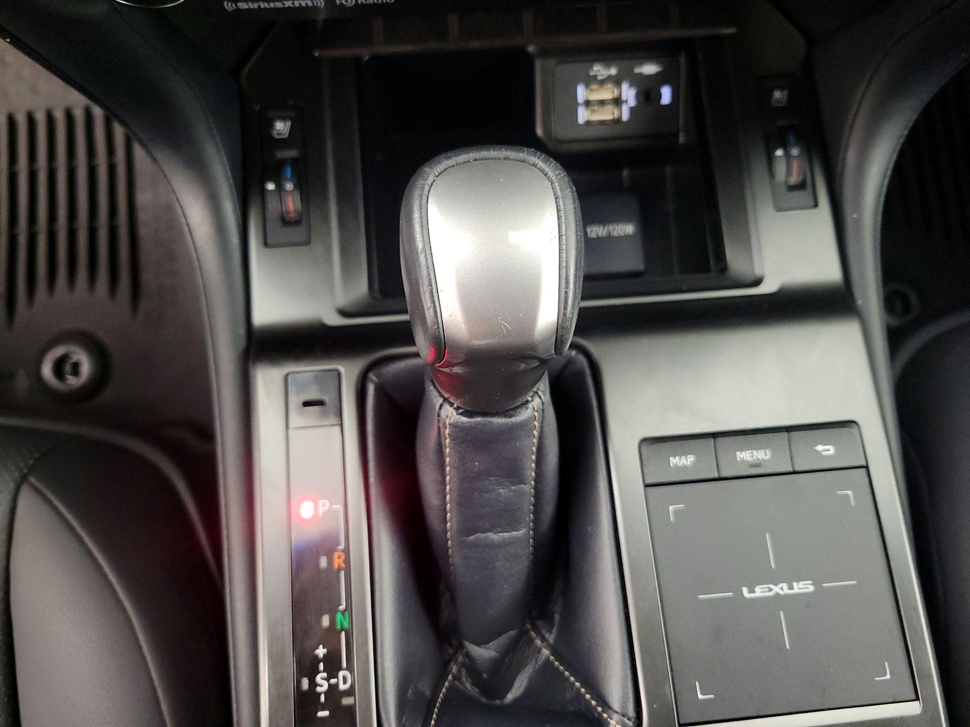 Thumbnail: 2023 Lexus GX - 17