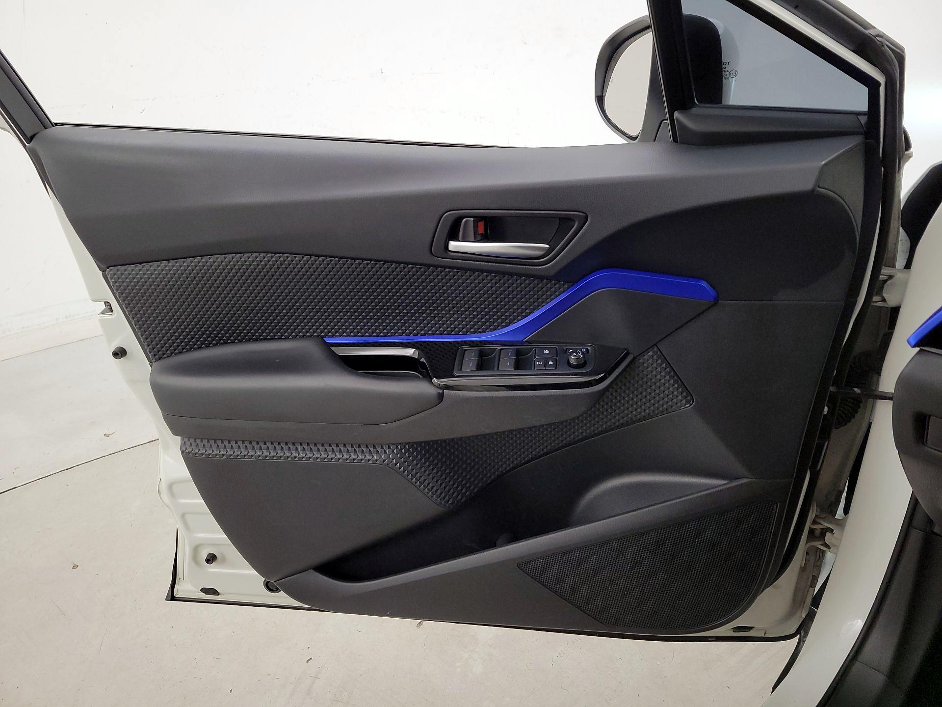 Thumbnail: 2020 Toyota C-HR - 12