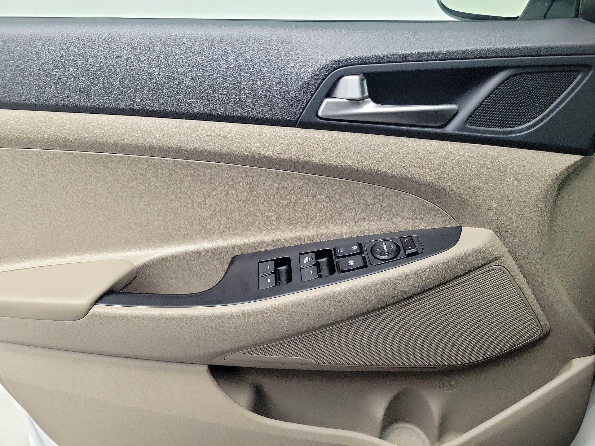 Thumbnail: 2021 Hyundai Tucson - 12