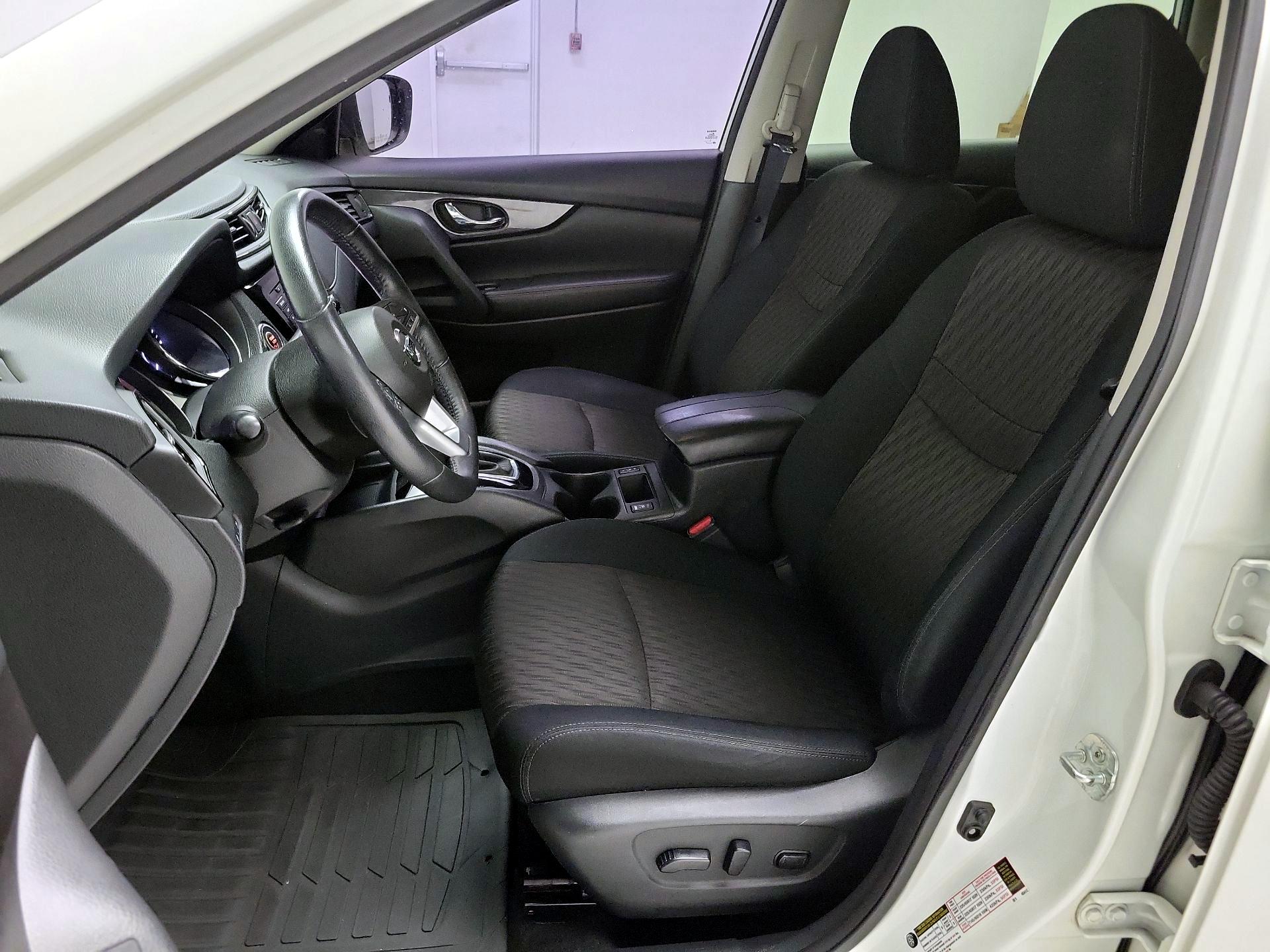 Thumbnail: 2018 Nissan Rogue - 11