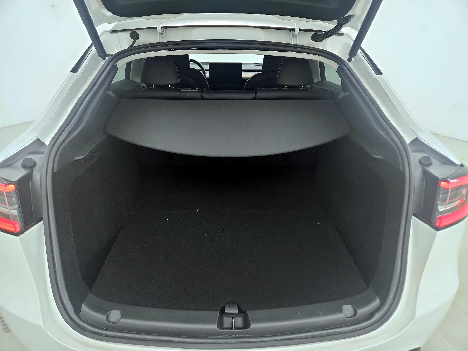 Thumbnail: 2023 Tesla Model Y - 20