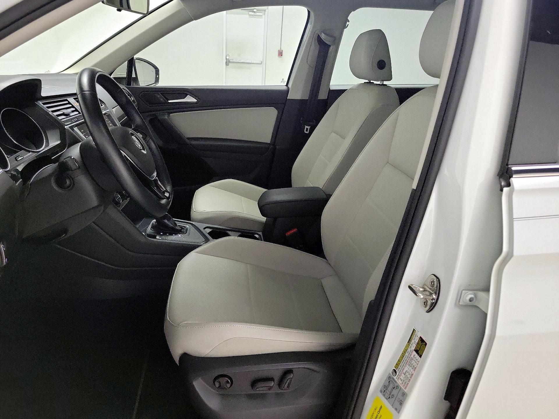 Thumbnail: 2019 Volkswagen Tiguan - 11
