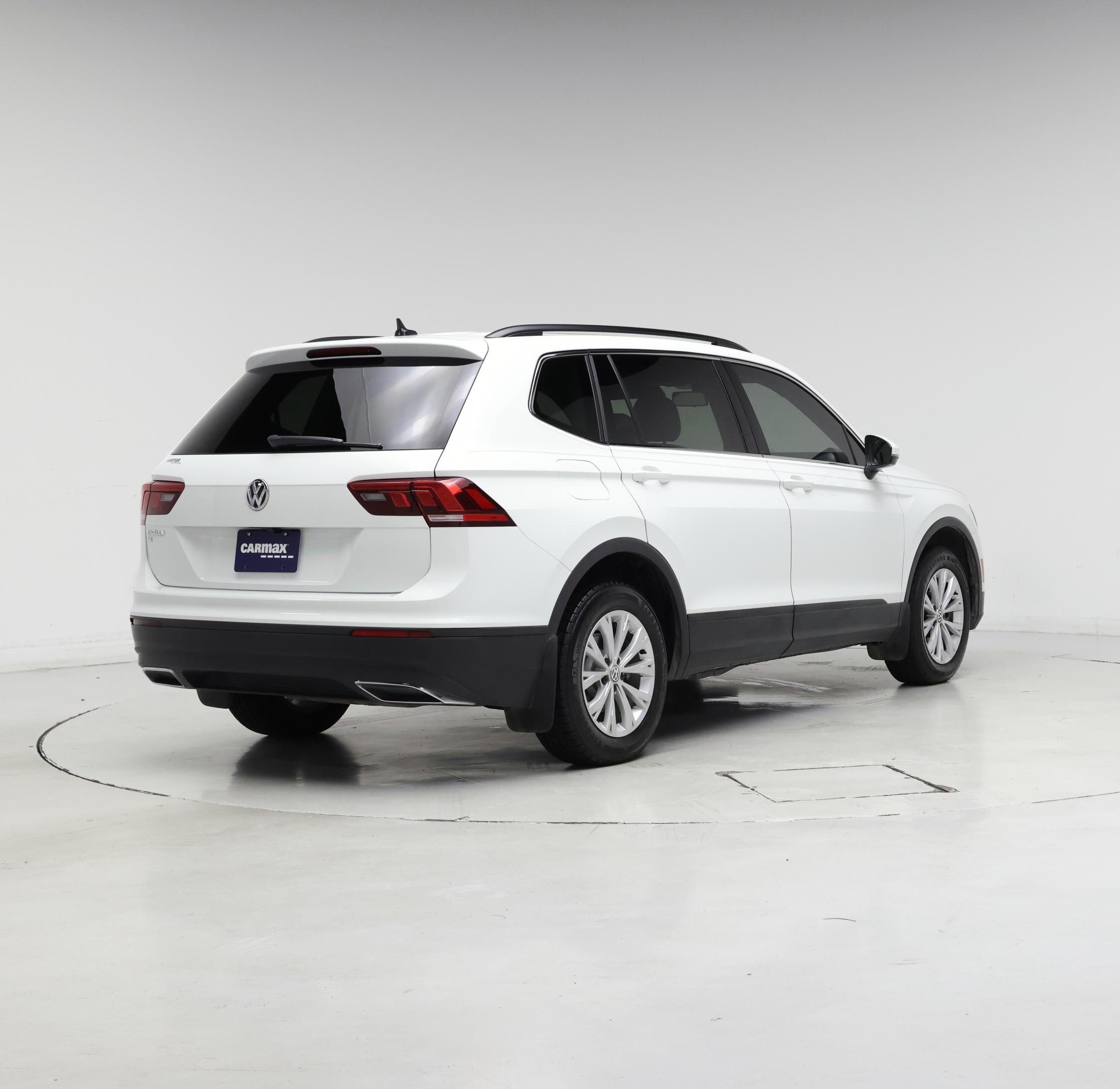 Thumbnail: 2019 Volkswagen Tiguan - 8