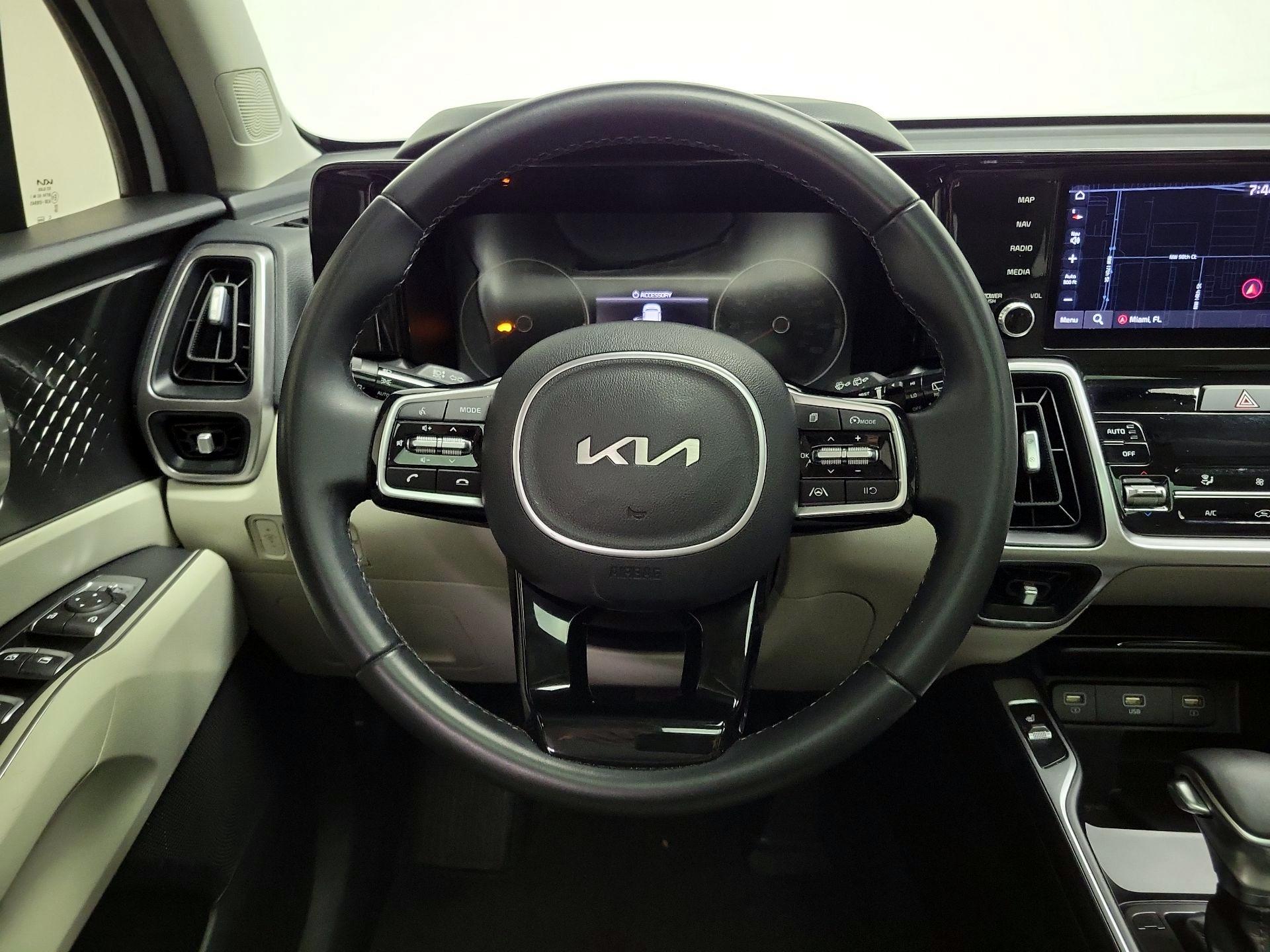 Thumbnail: 2022 Kia Sorento - 10