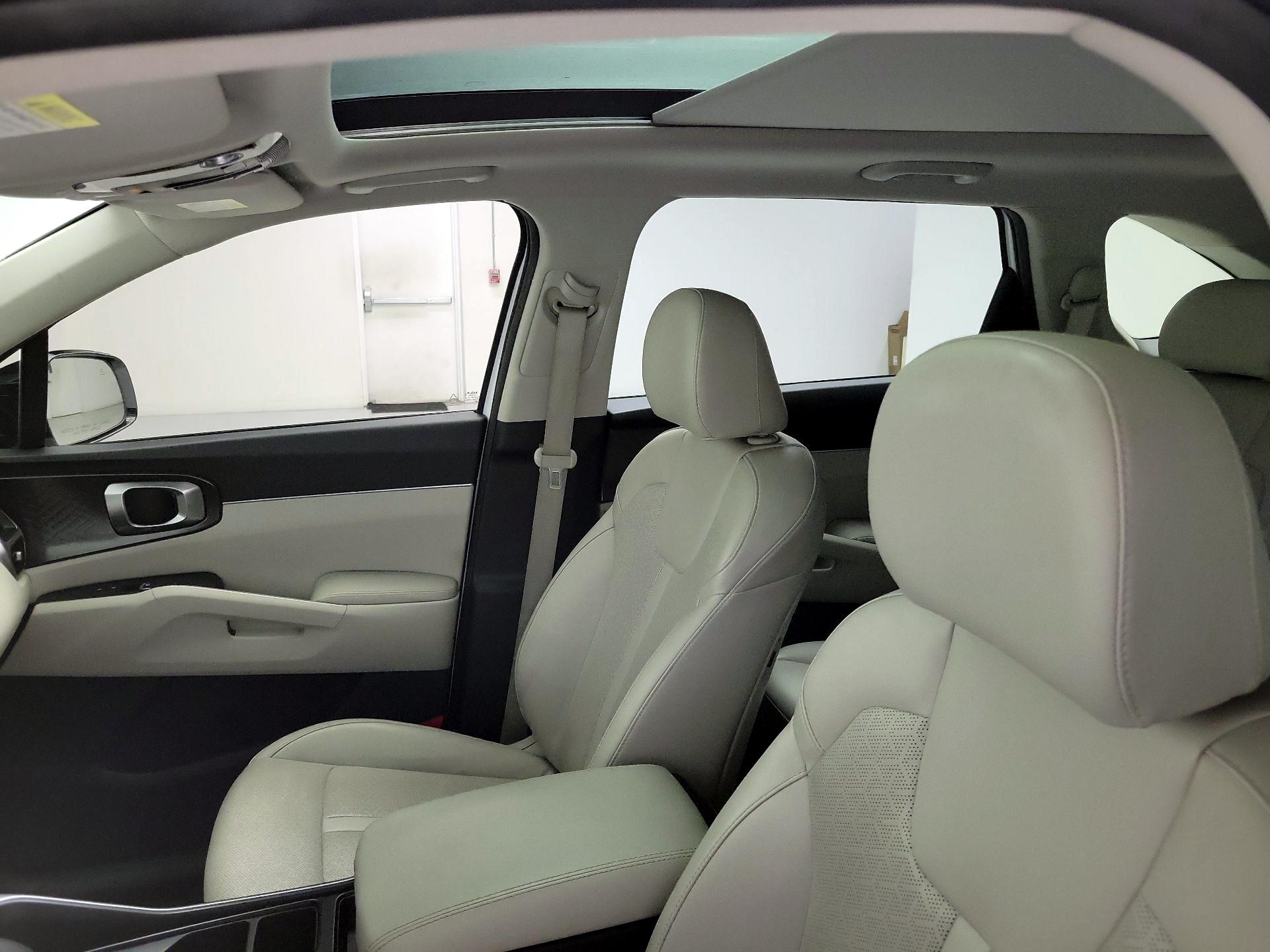 Thumbnail: 2022 Kia Sorento - 20