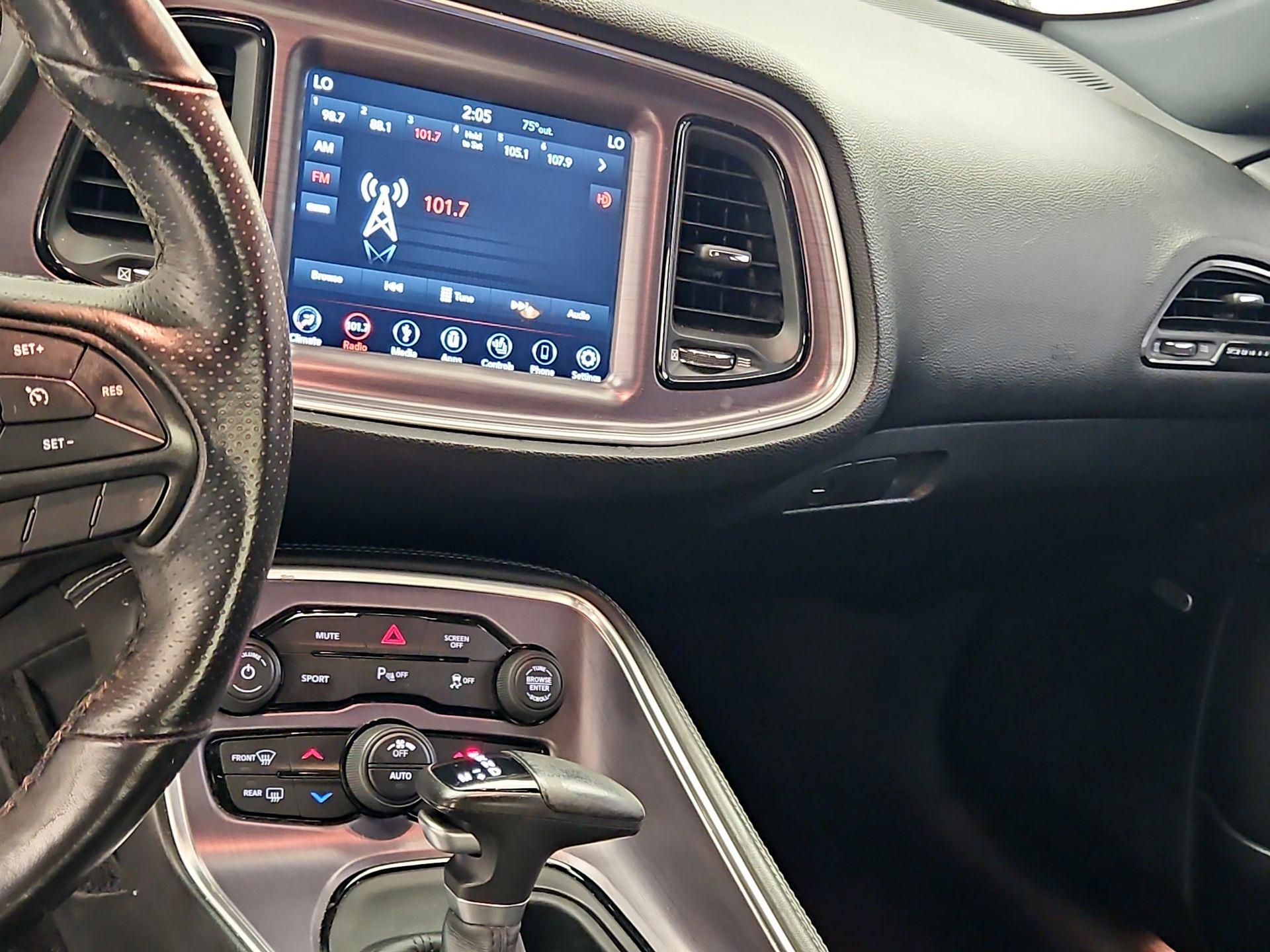 Thumbnail: 2018 Dodge Challenger - 15