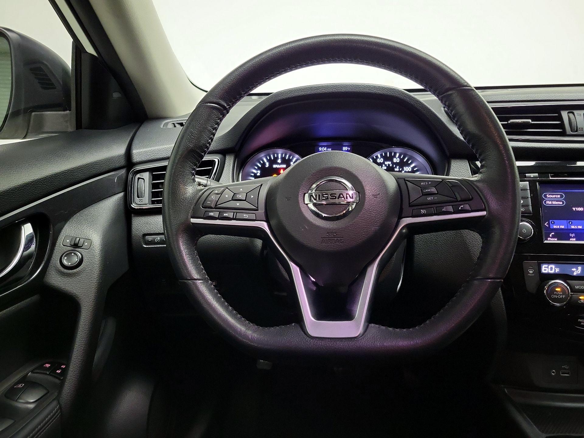 Thumbnail: 2020 Nissan Rogue - 10