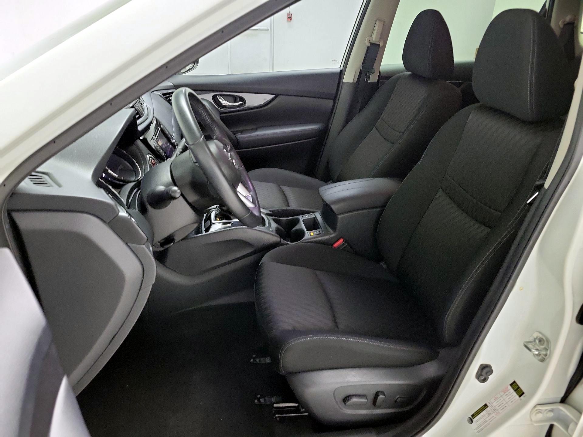 Thumbnail: 2020 Nissan Rogue - 11