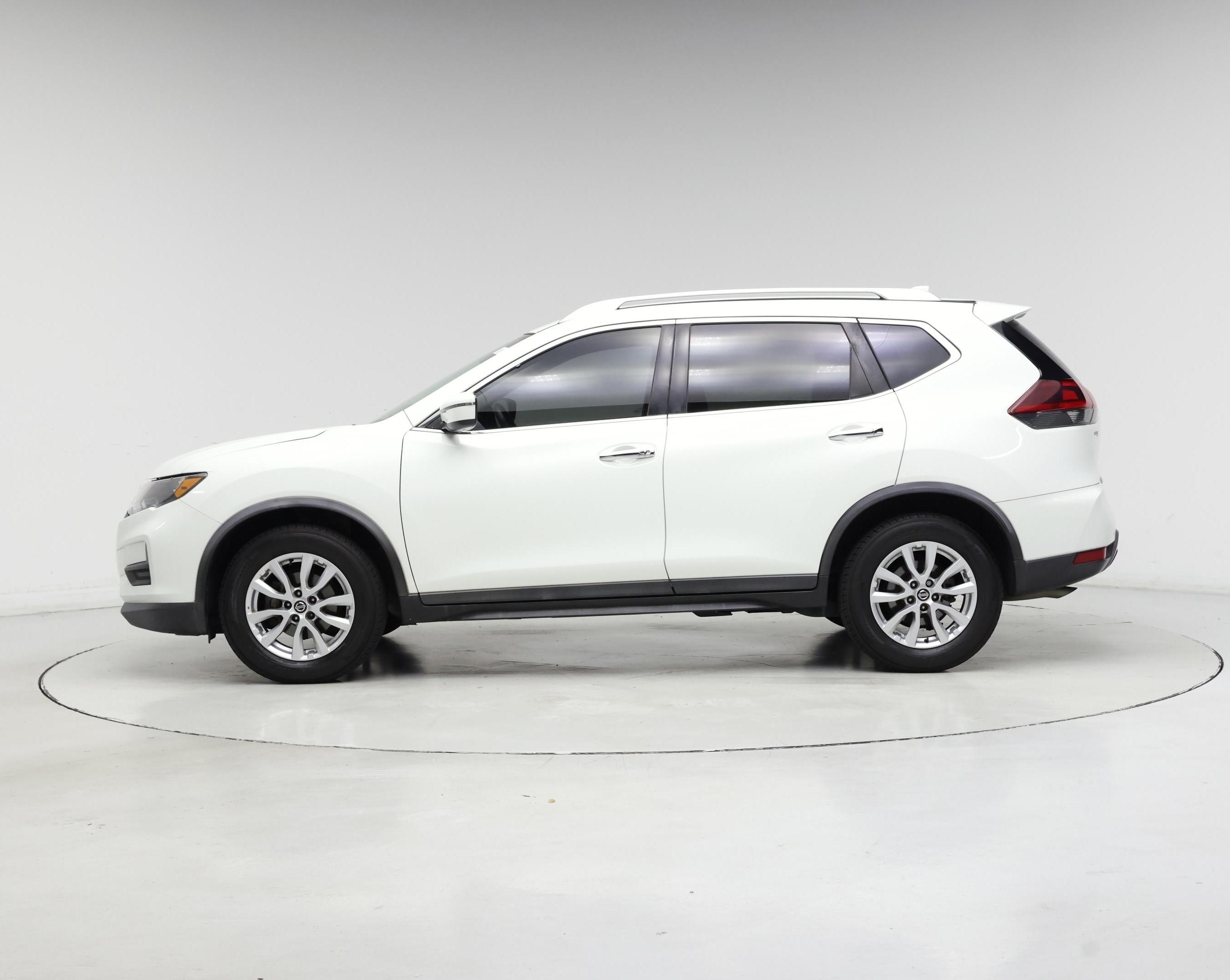 Thumbnail: 2020 Nissan Rogue - 3