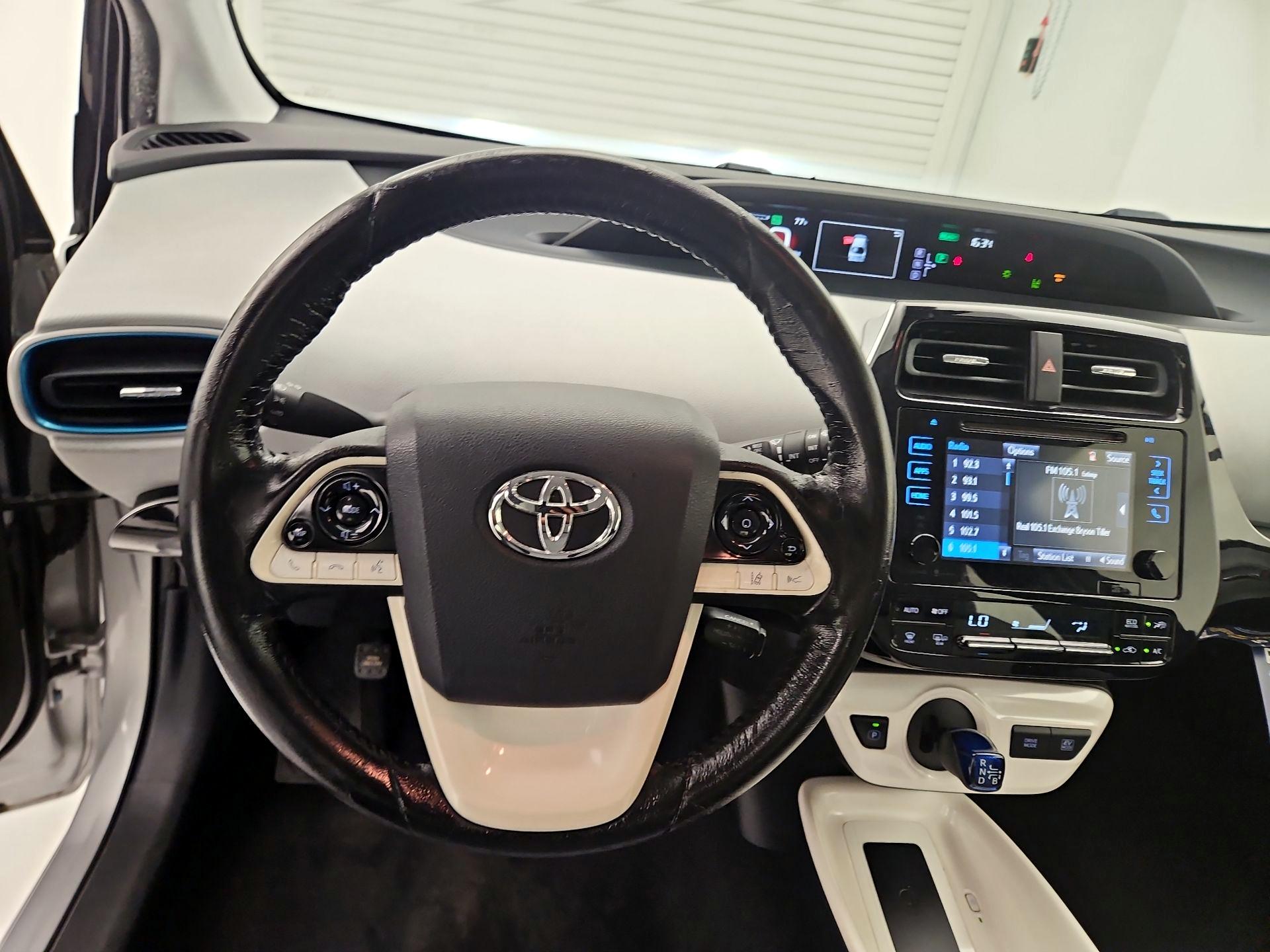 Thumbnail: 2017 Toyota Prius - 10