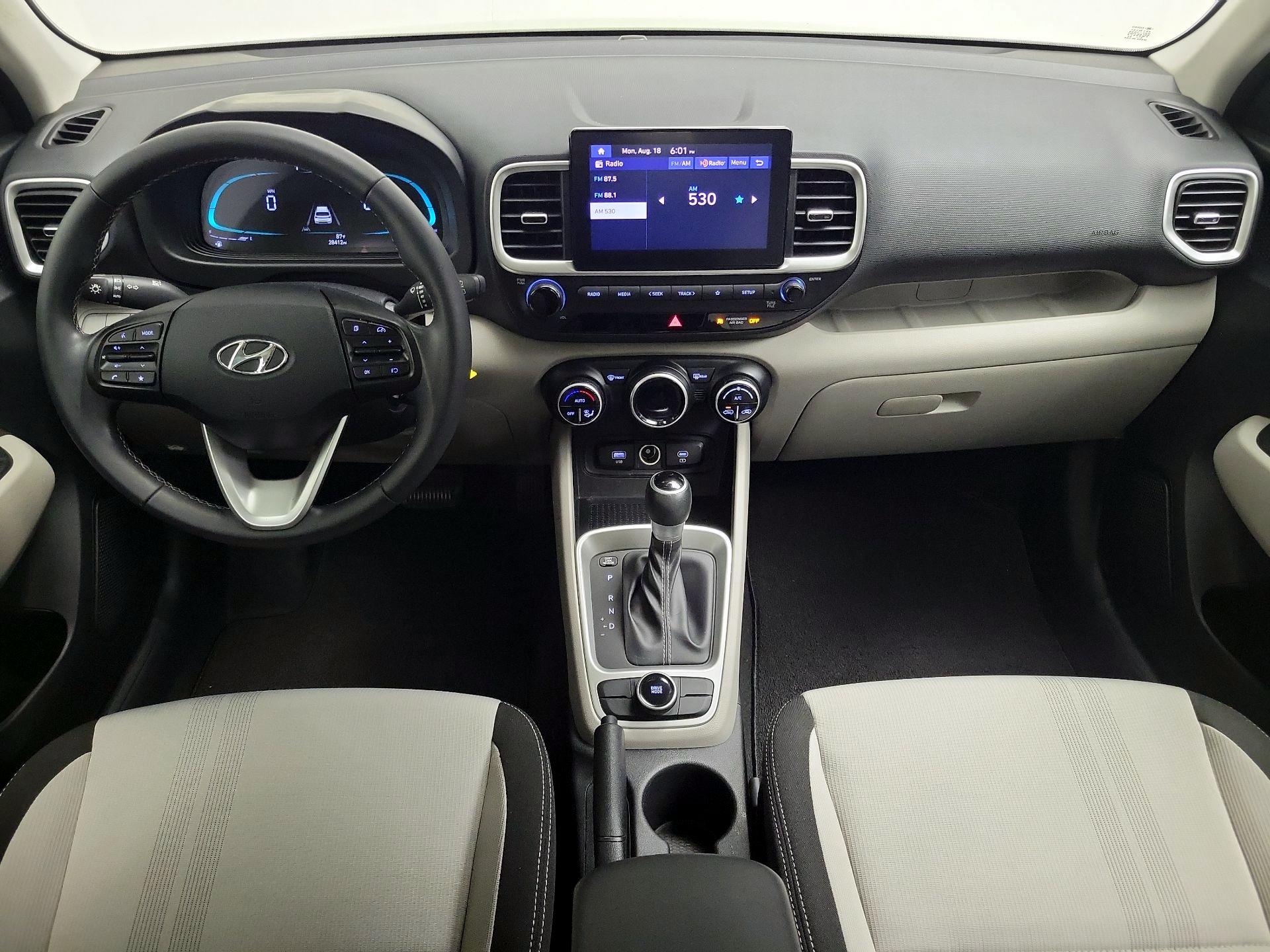Thumbnail: 2023 Hyundai Venue - 9