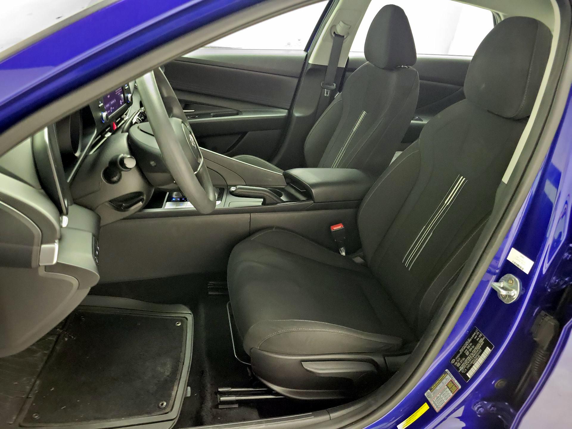 Thumbnail: 2021 Hyundai Elantra - 11