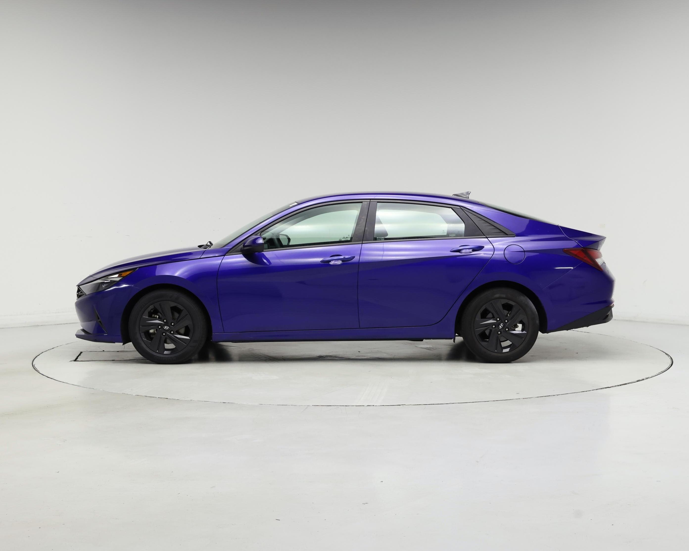 Thumbnail: 2021 Hyundai Elantra - 3