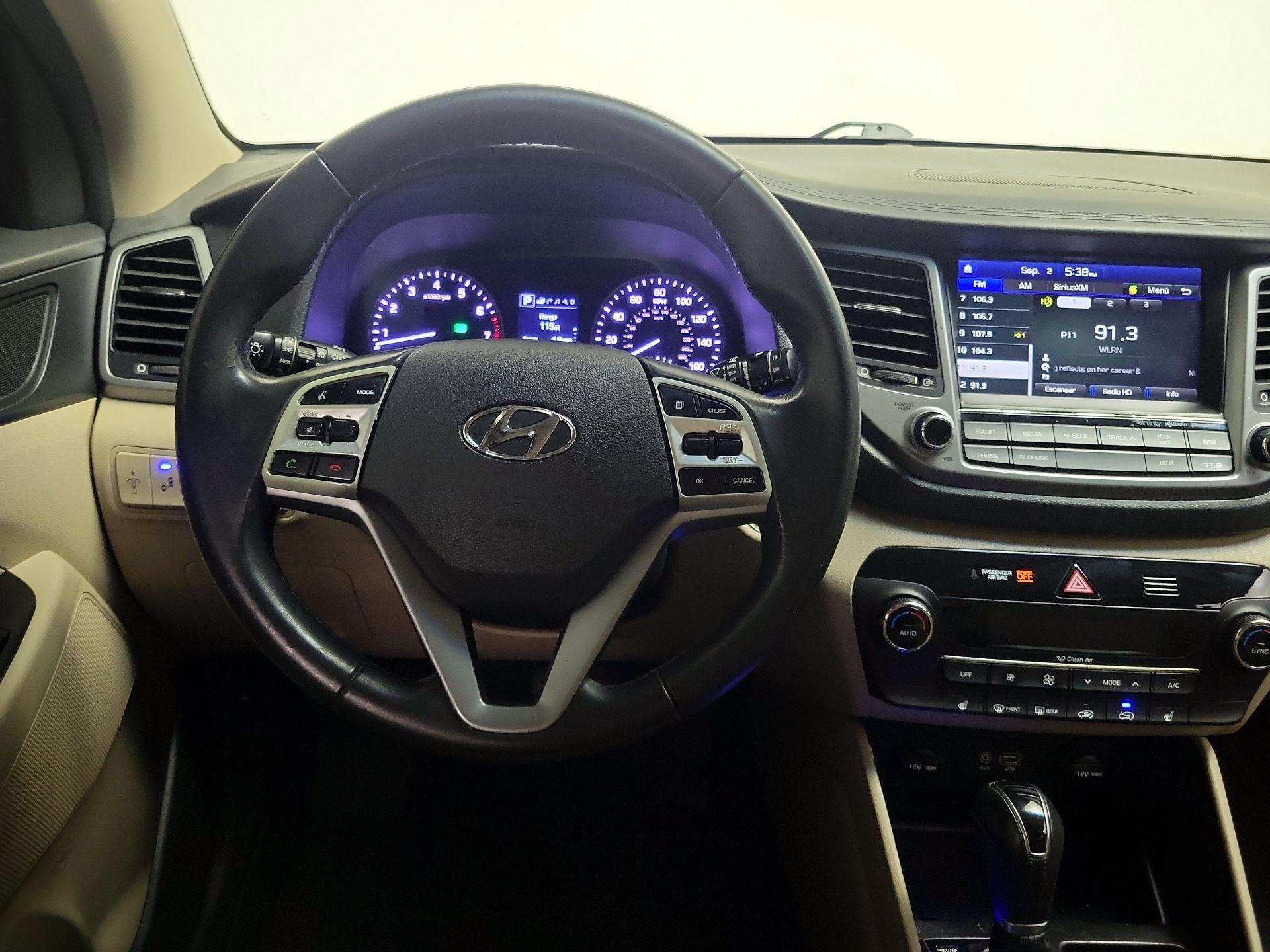 Thumbnail: 2017 Hyundai Tucson - 10