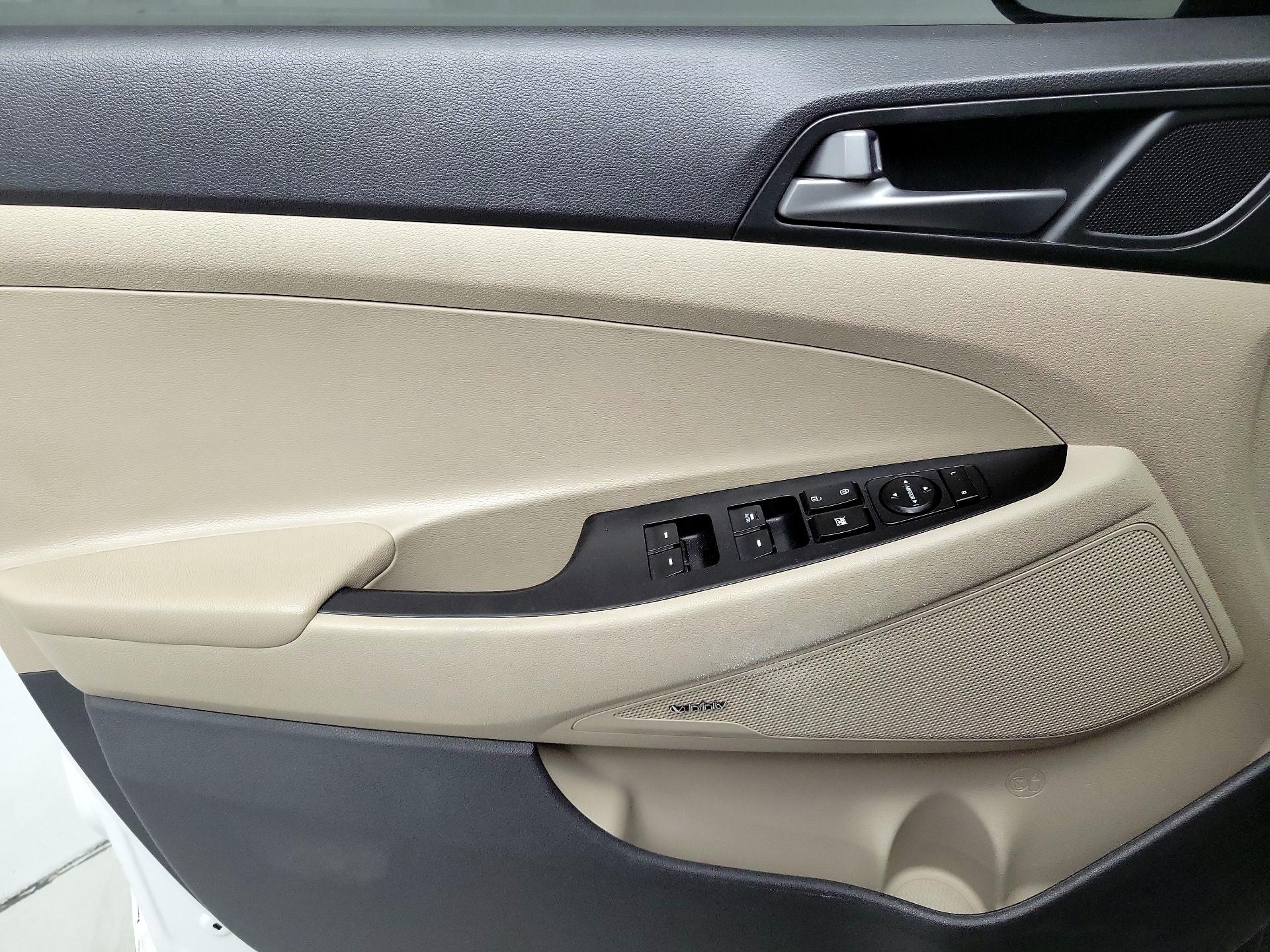 Thumbnail: 2017 Hyundai Tucson - 12