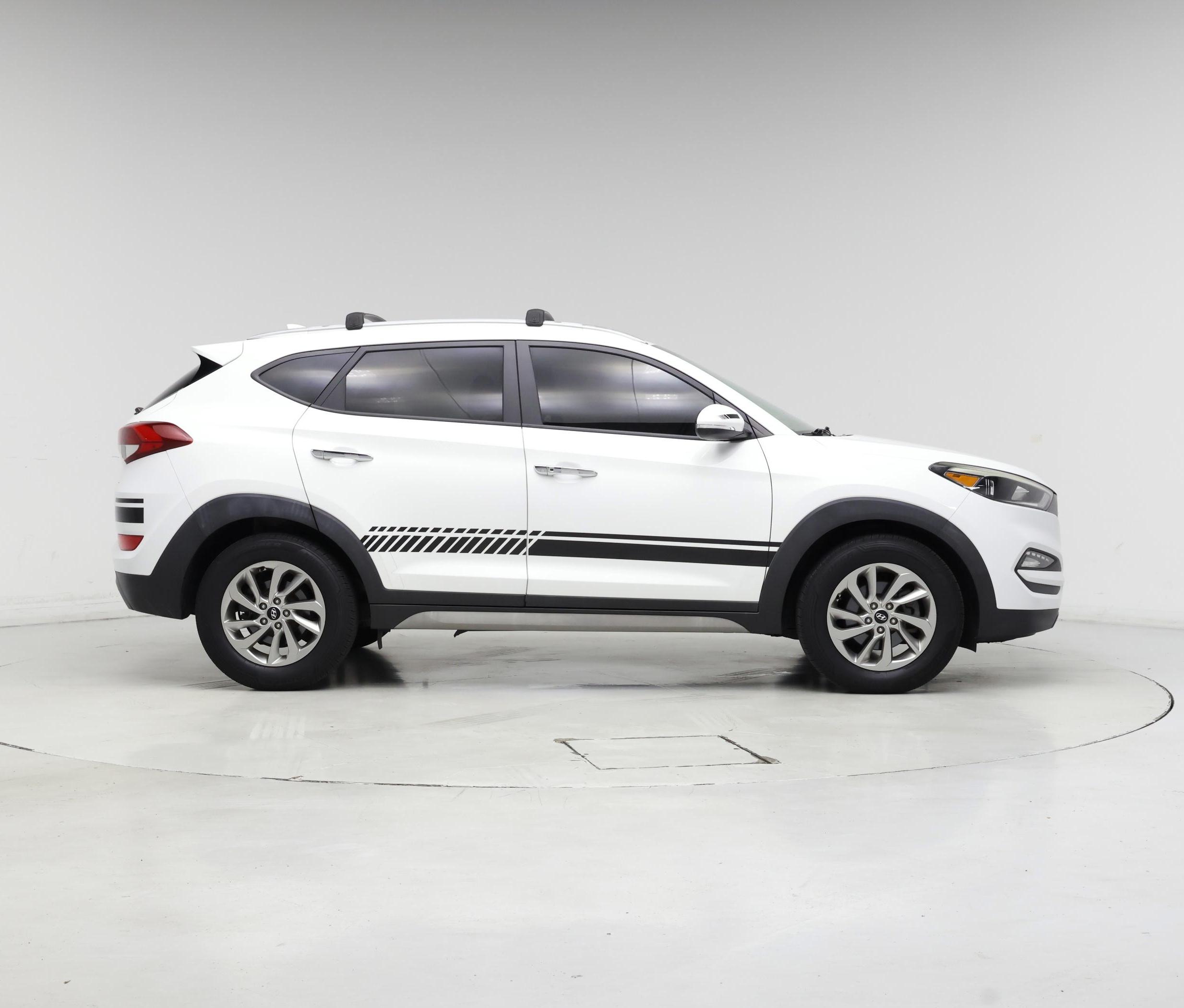 Thumbnail: 2017 Hyundai Tucson - 7