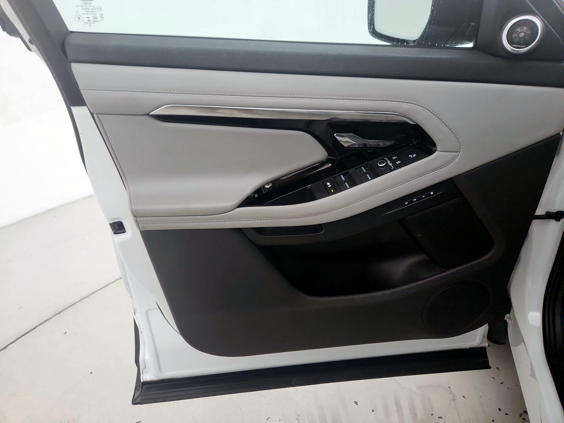 Thumbnail: 2021 Land Rover Range Rover Evoque - 12