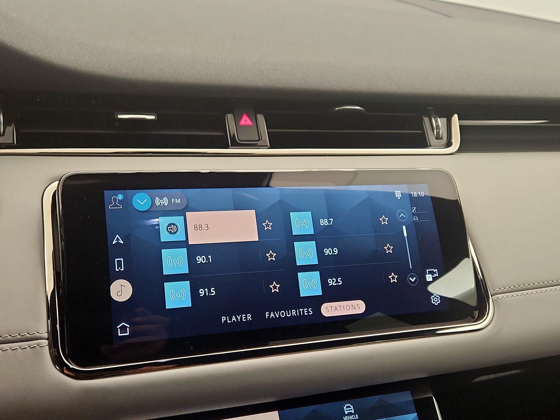 Thumbnail: 2021 Land Rover Range Rover Evoque - 16