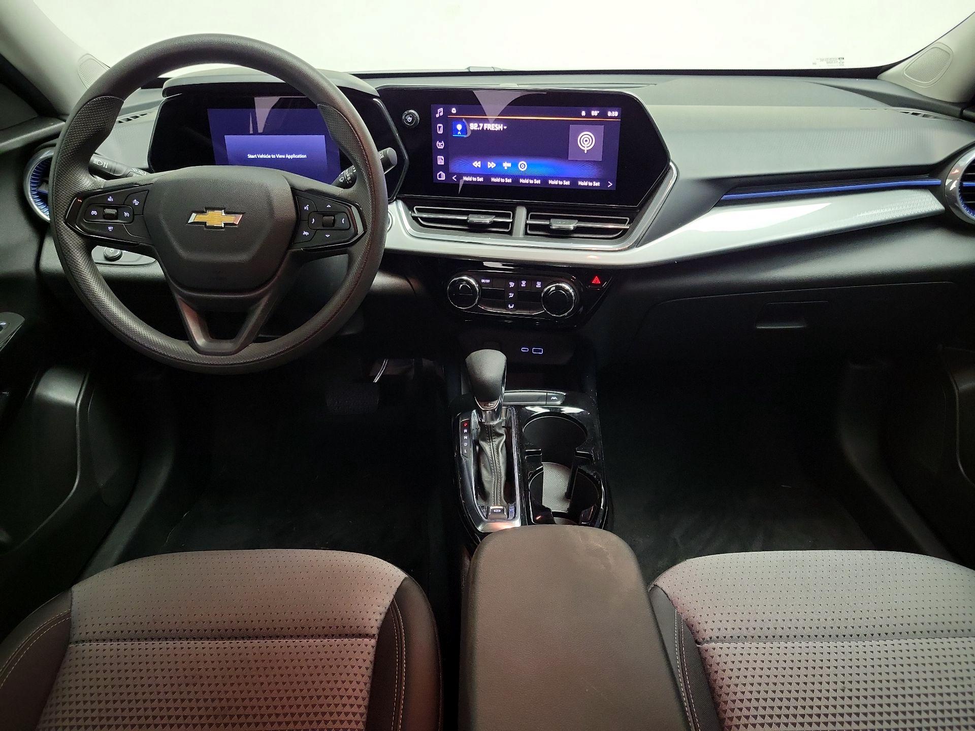 Thumbnail: 2024 Chevrolet Trax - 9