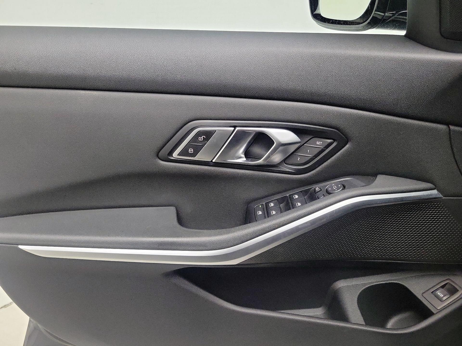 Thumbnail: 2019 BMW 3 Series - 12