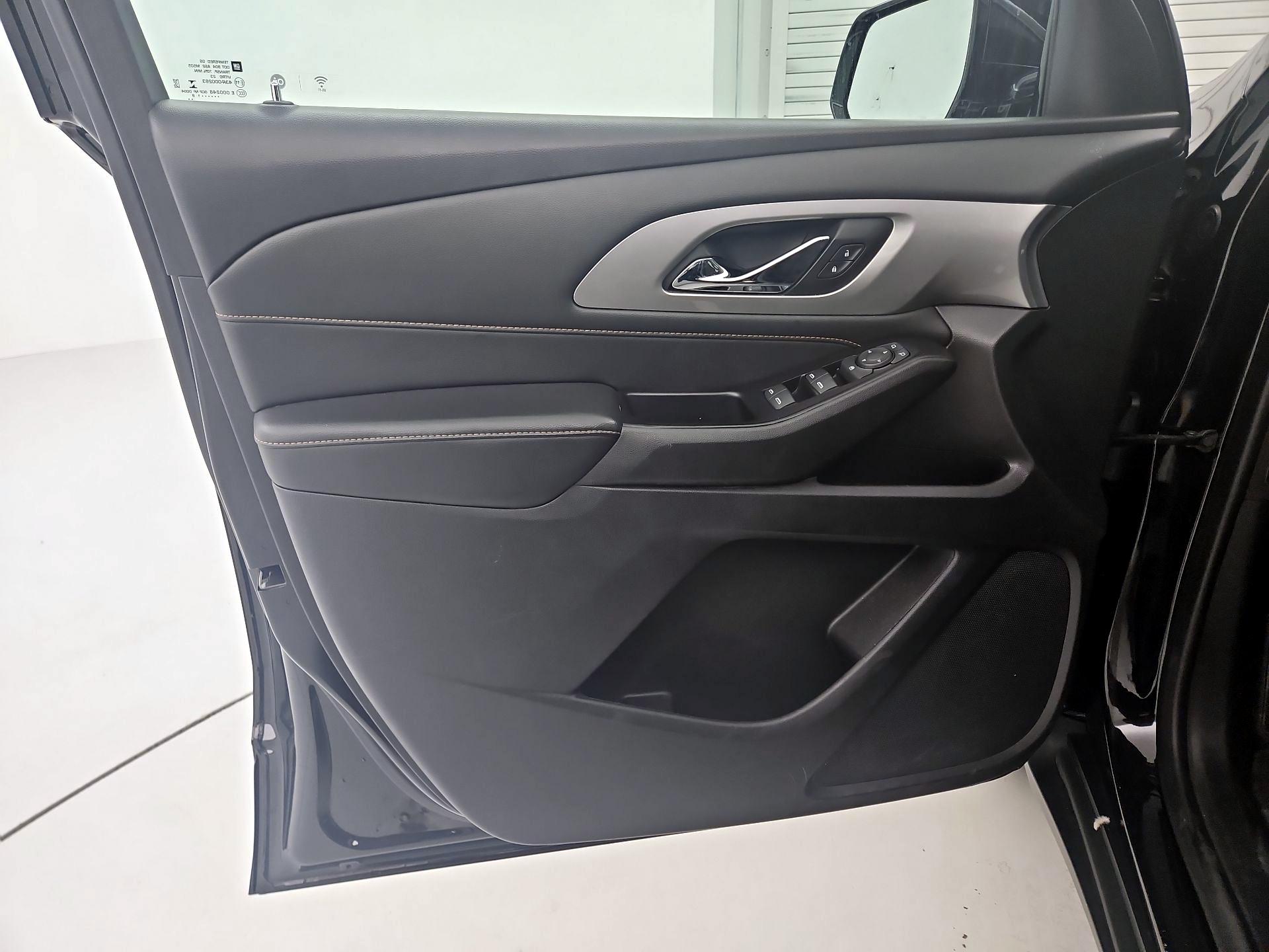 Thumbnail: 2019 Chevrolet Traverse - 12
