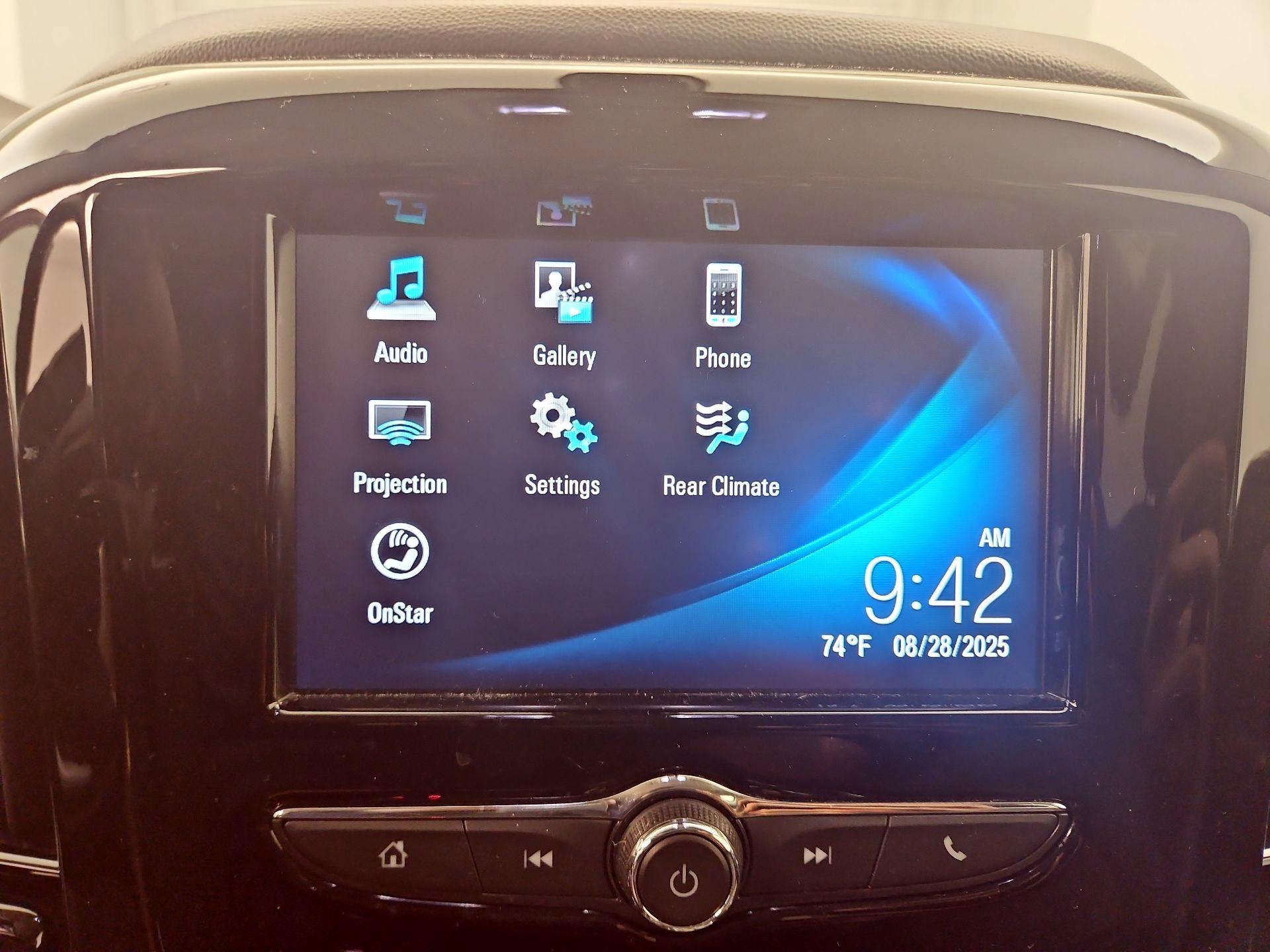 Thumbnail: 2019 Chevrolet Traverse - 14