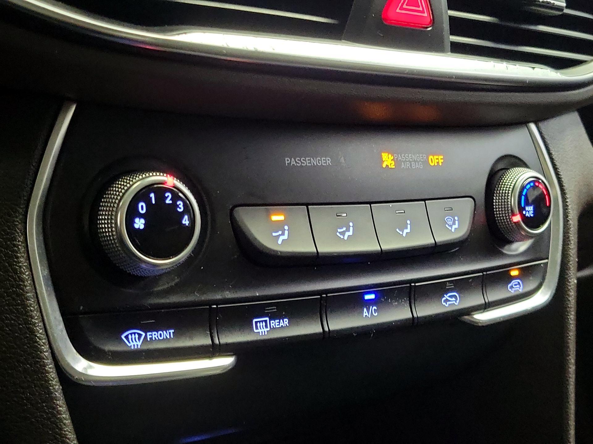 Thumbnail: 2019 Hyundai Santa Fe - 16