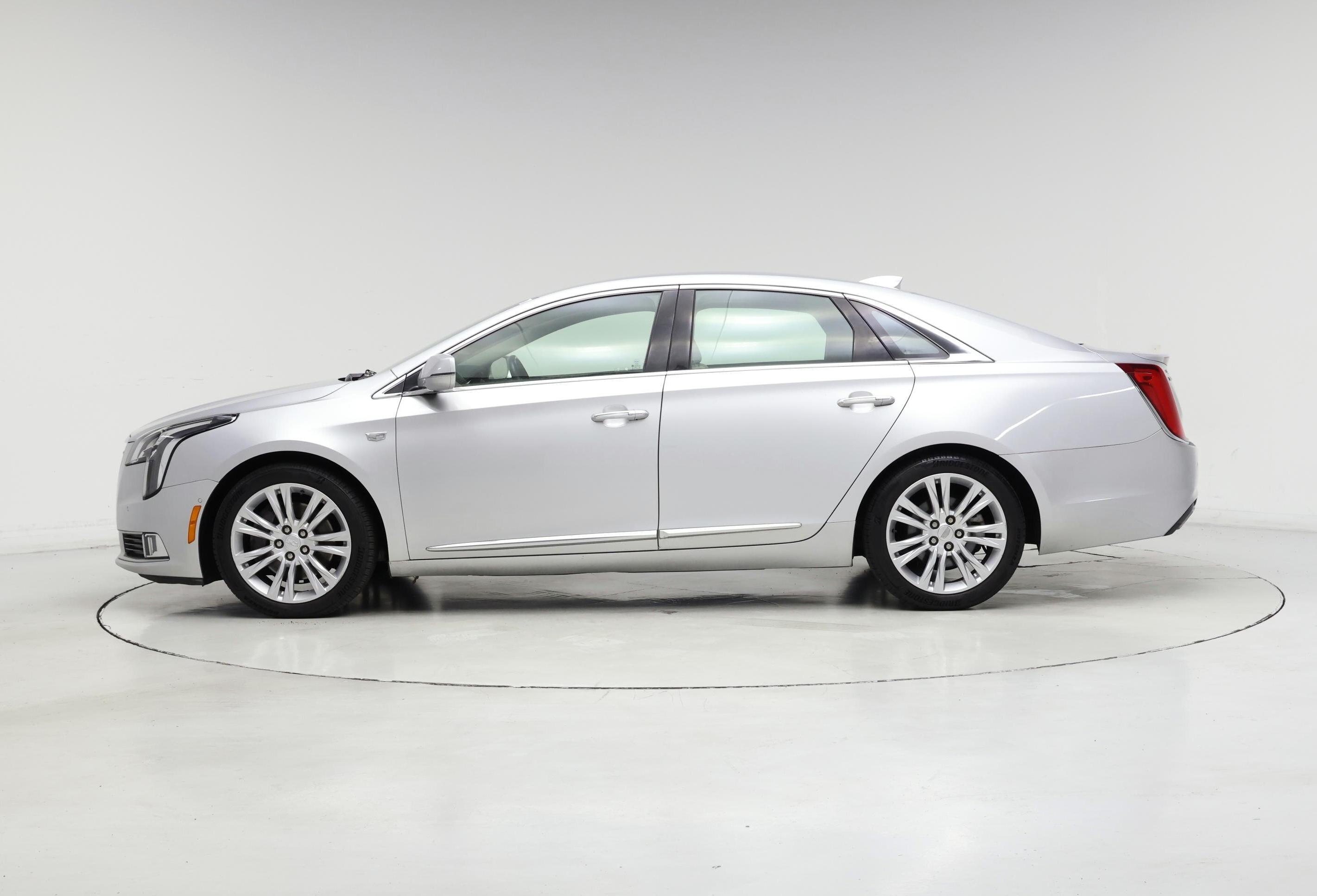 Thumbnail: 2019 Cadillac XTS - 3