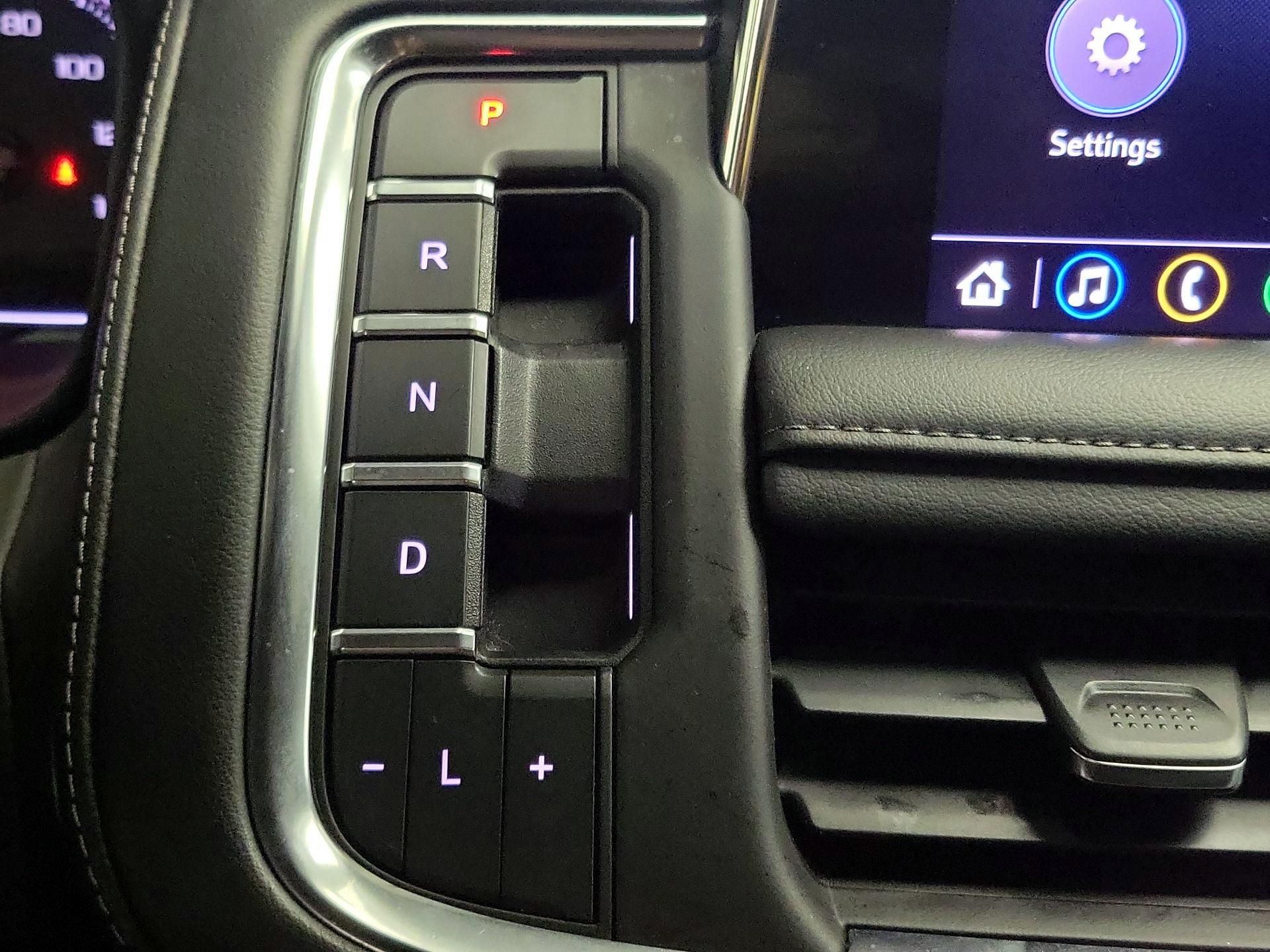 Thumbnail: 2021 Chevrolet Tahoe - 17