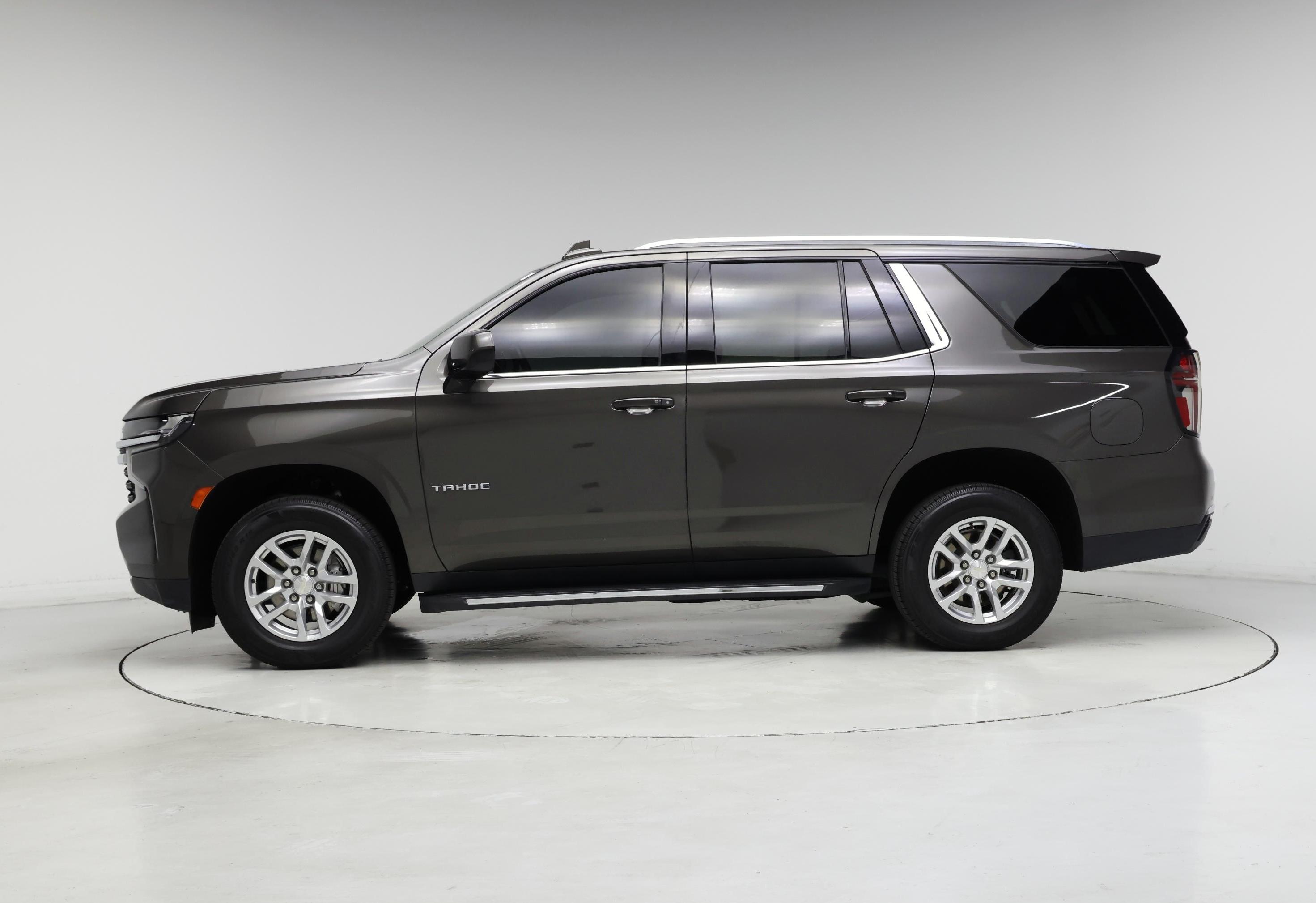 Thumbnail: 2021 Chevrolet Tahoe - 3