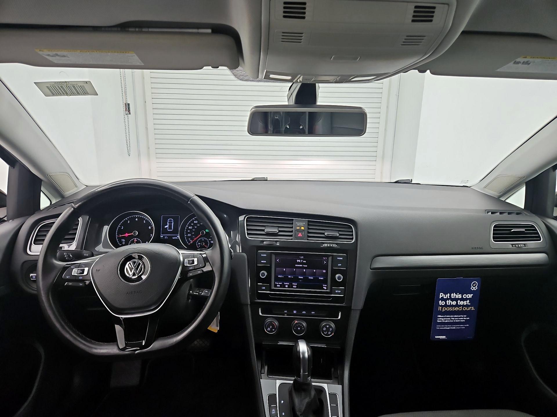 Thumbnail: 2019 Volkswagen Golf - 9