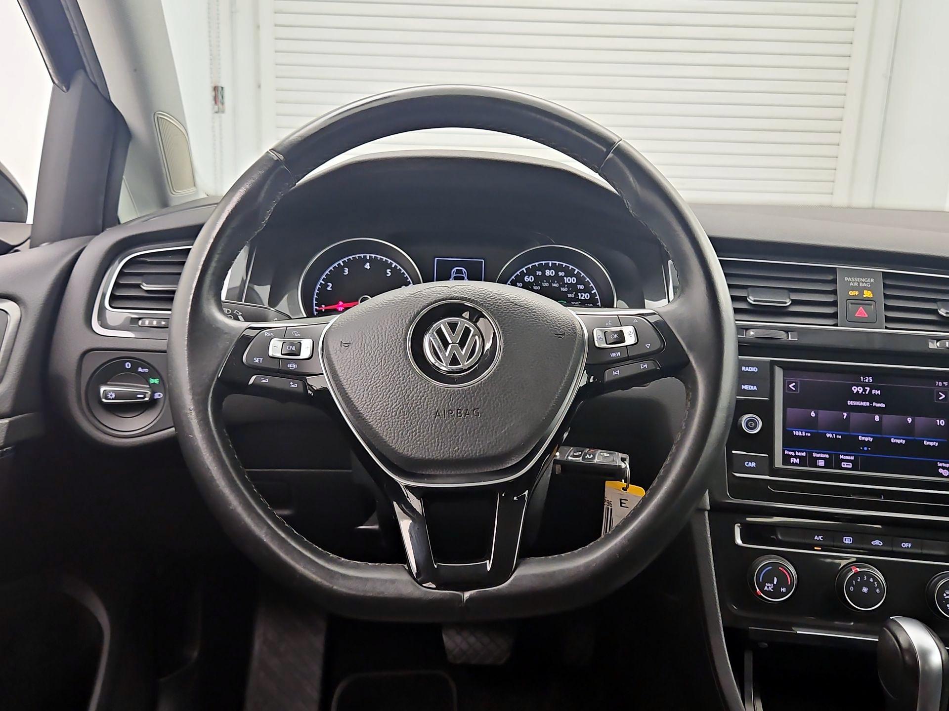 Thumbnail: 2019 Volkswagen Golf - 10