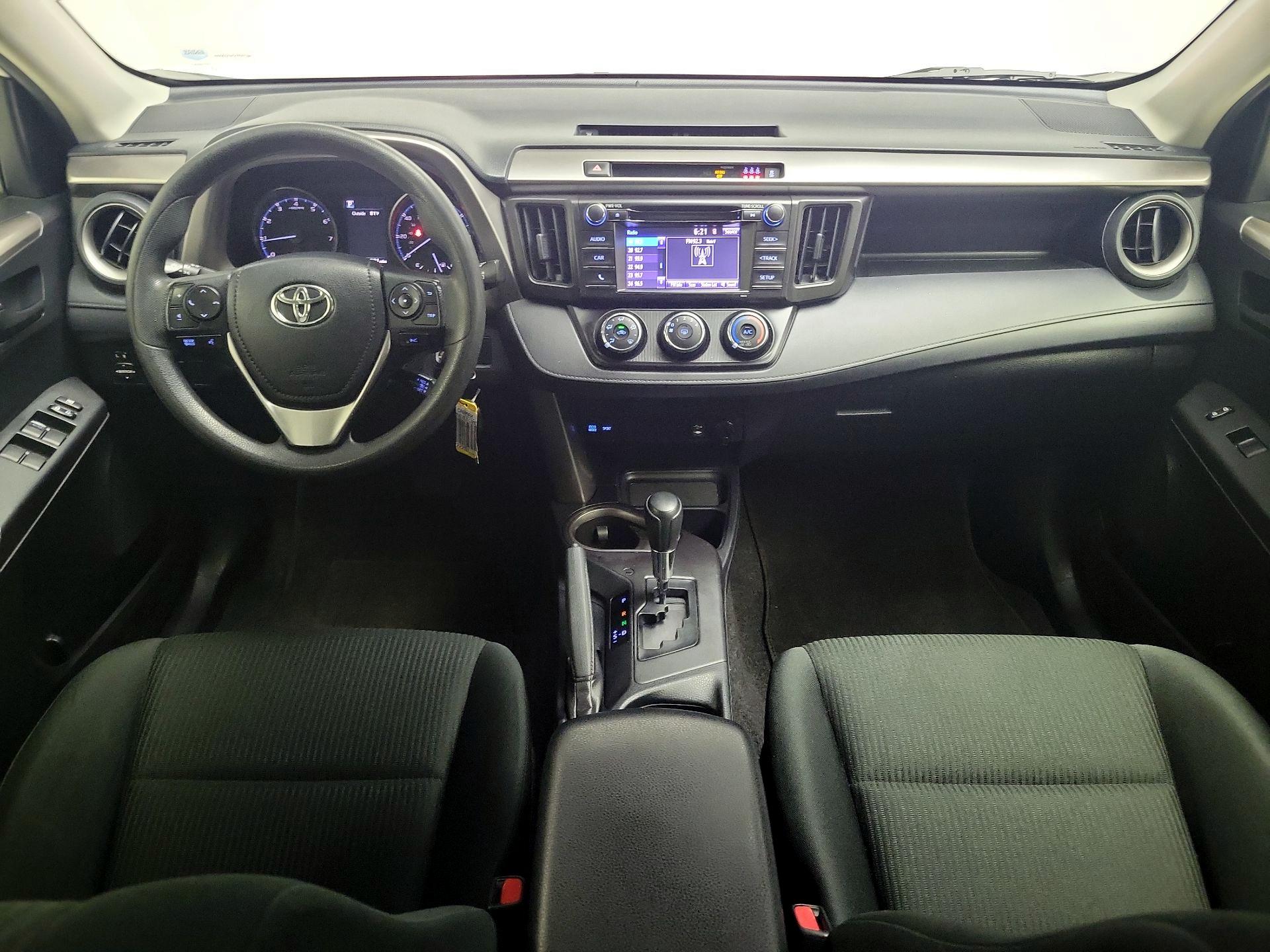 Thumbnail: 2018 Toyota RAV4 - 9