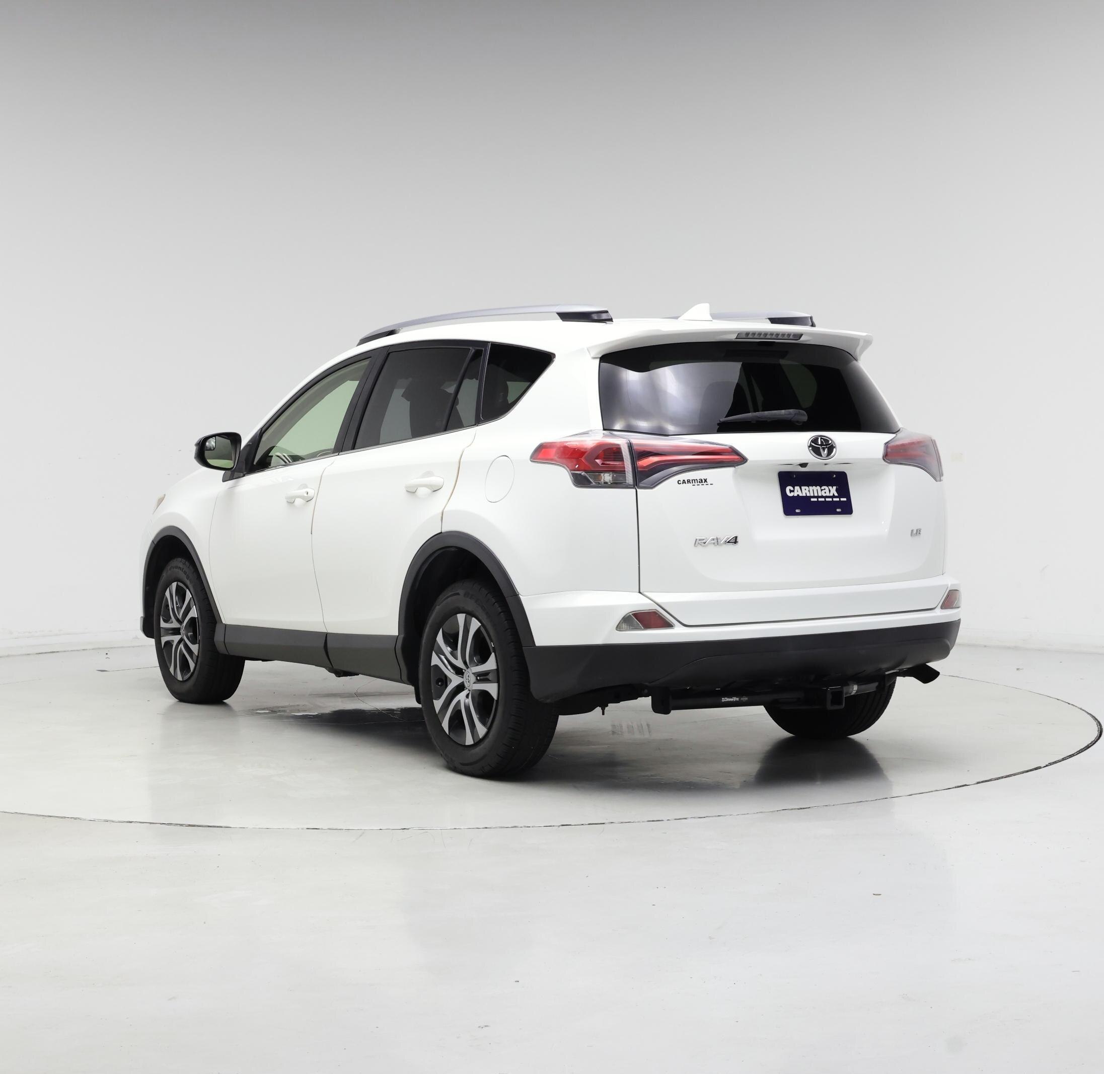 Thumbnail: 2018 Toyota RAV4 - 2