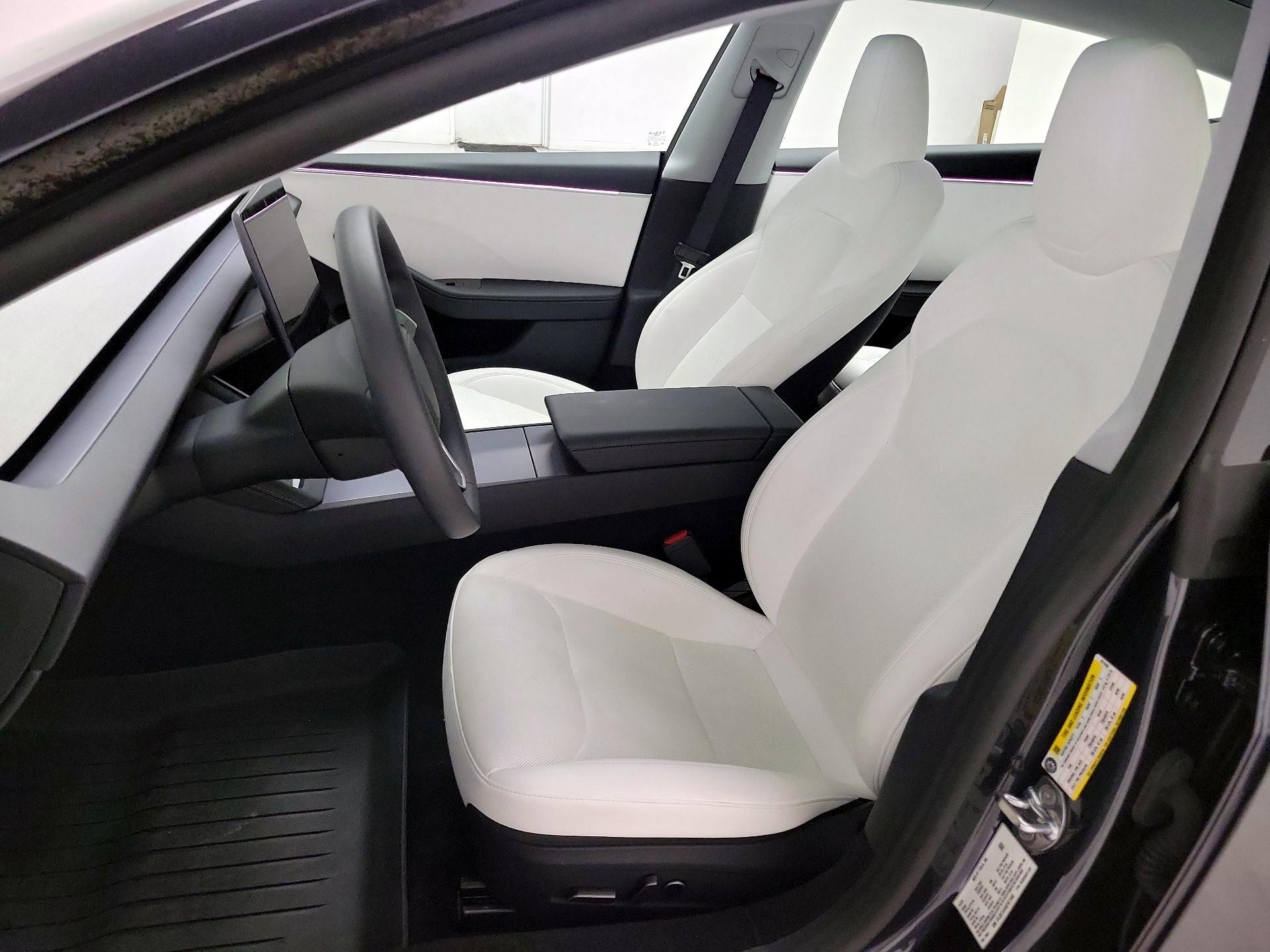 Thumbnail: 2025 Tesla Model 3 - 11