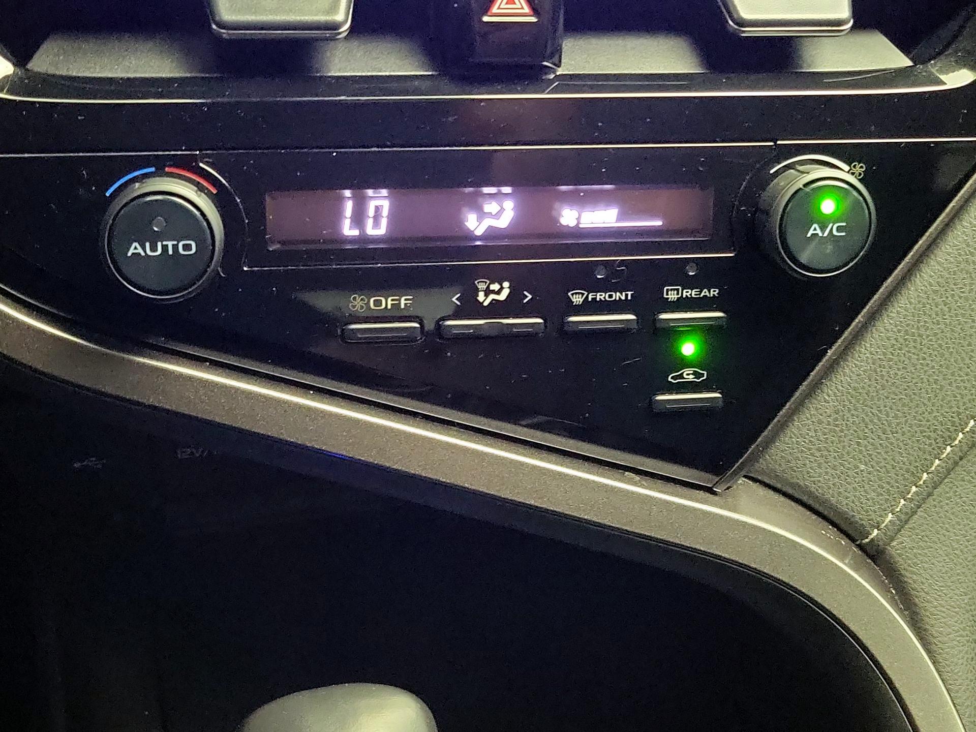Thumbnail: 2021 Toyota Camry - 16