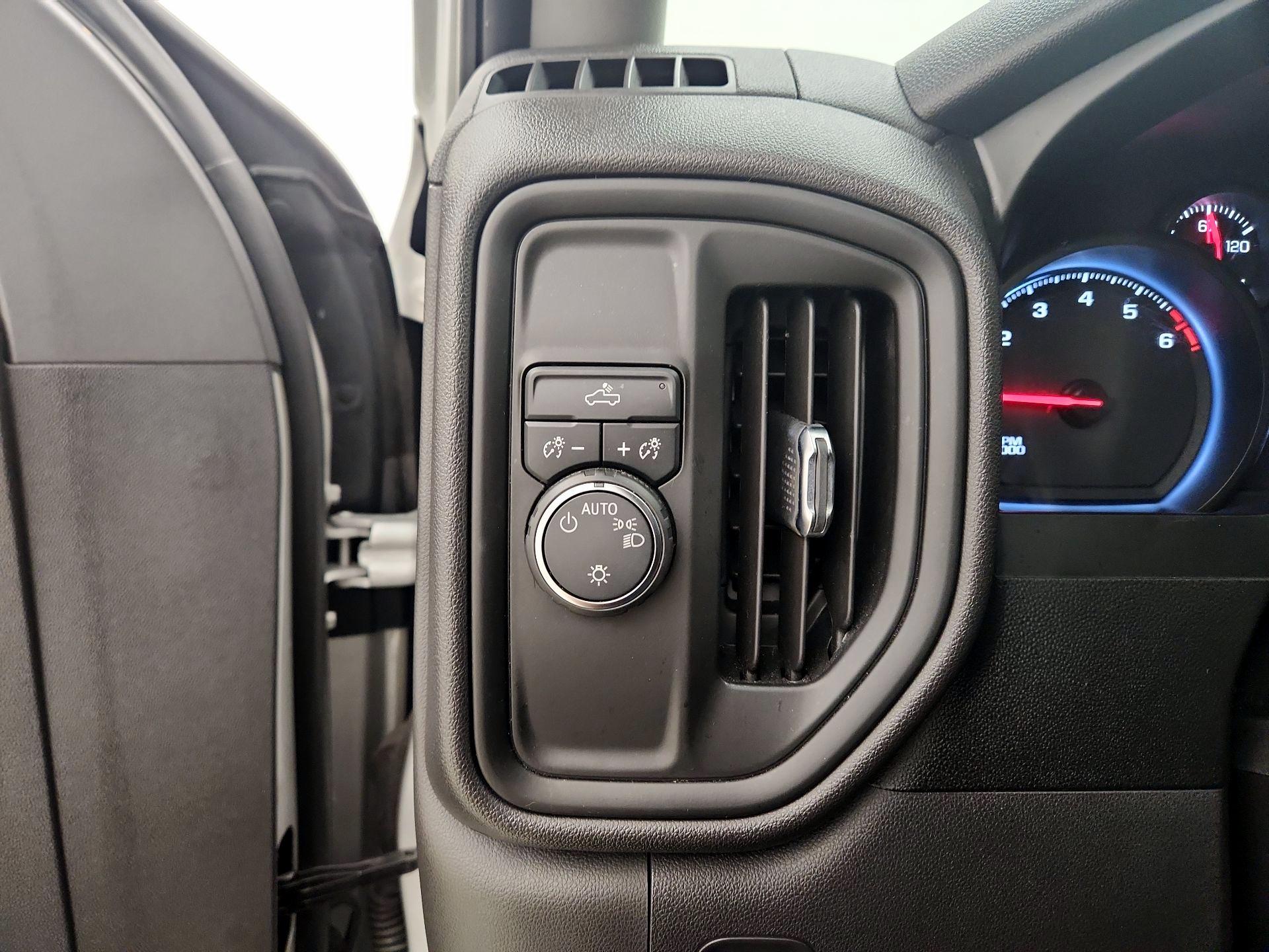 Thumbnail: 2021 Chevrolet Silverado 1500 - 13