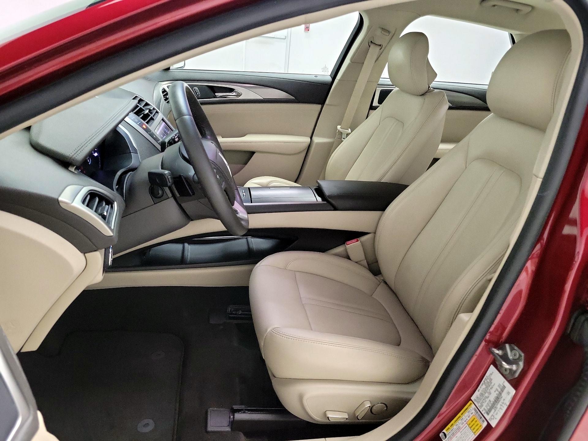 Thumbnail: 2019 Lincoln MKZ - 11