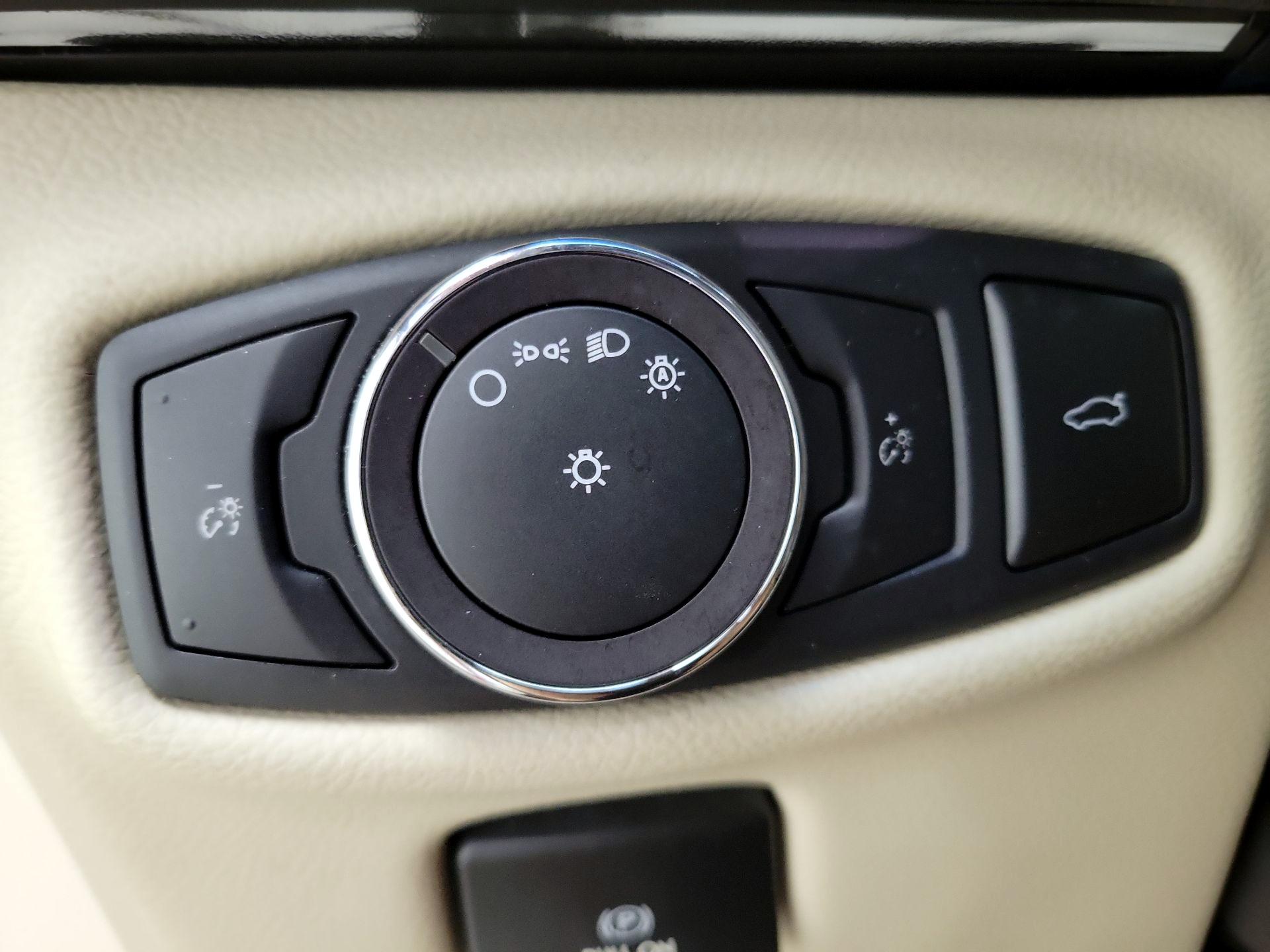 Thumbnail: 2019 Lincoln MKZ - 13