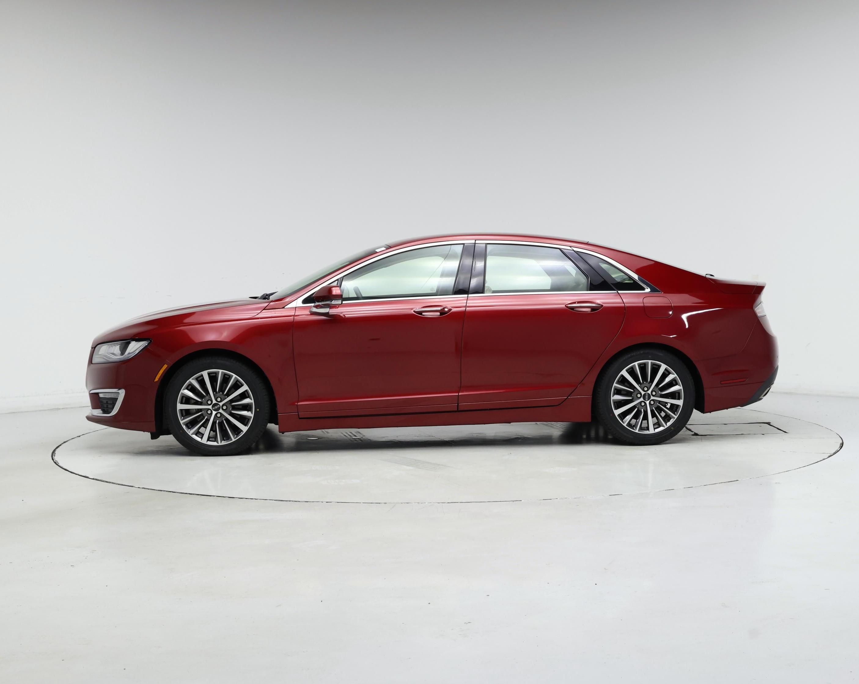Thumbnail: 2019 Lincoln MKZ - 3