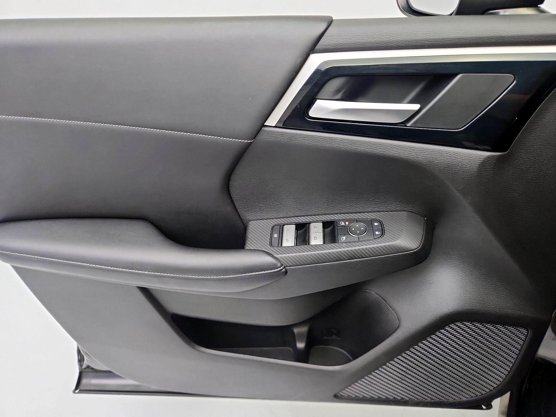 Thumbnail: 2022 Mitsubishi Outlander - 12