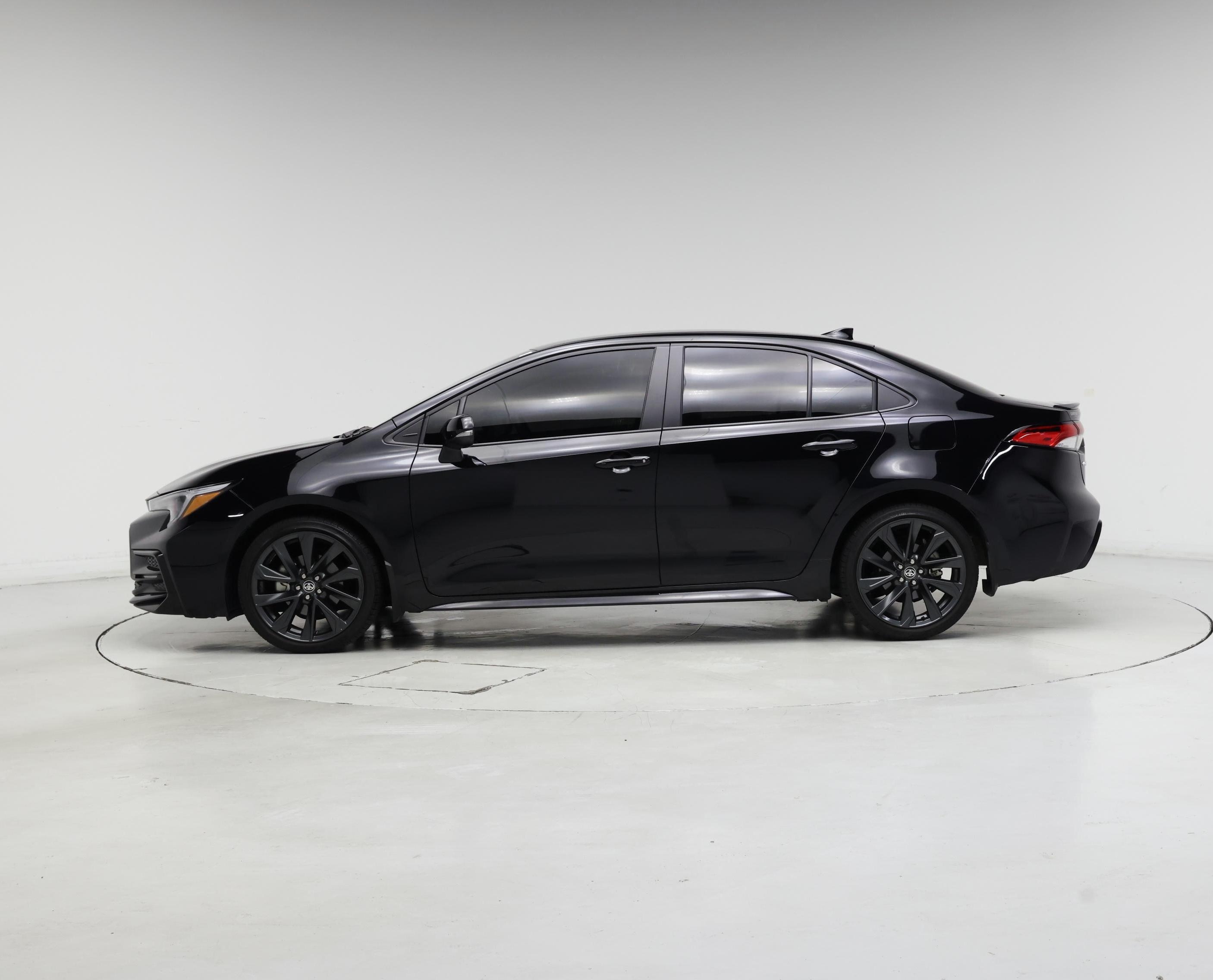 Thumbnail: 2024 Toyota Corolla - 3