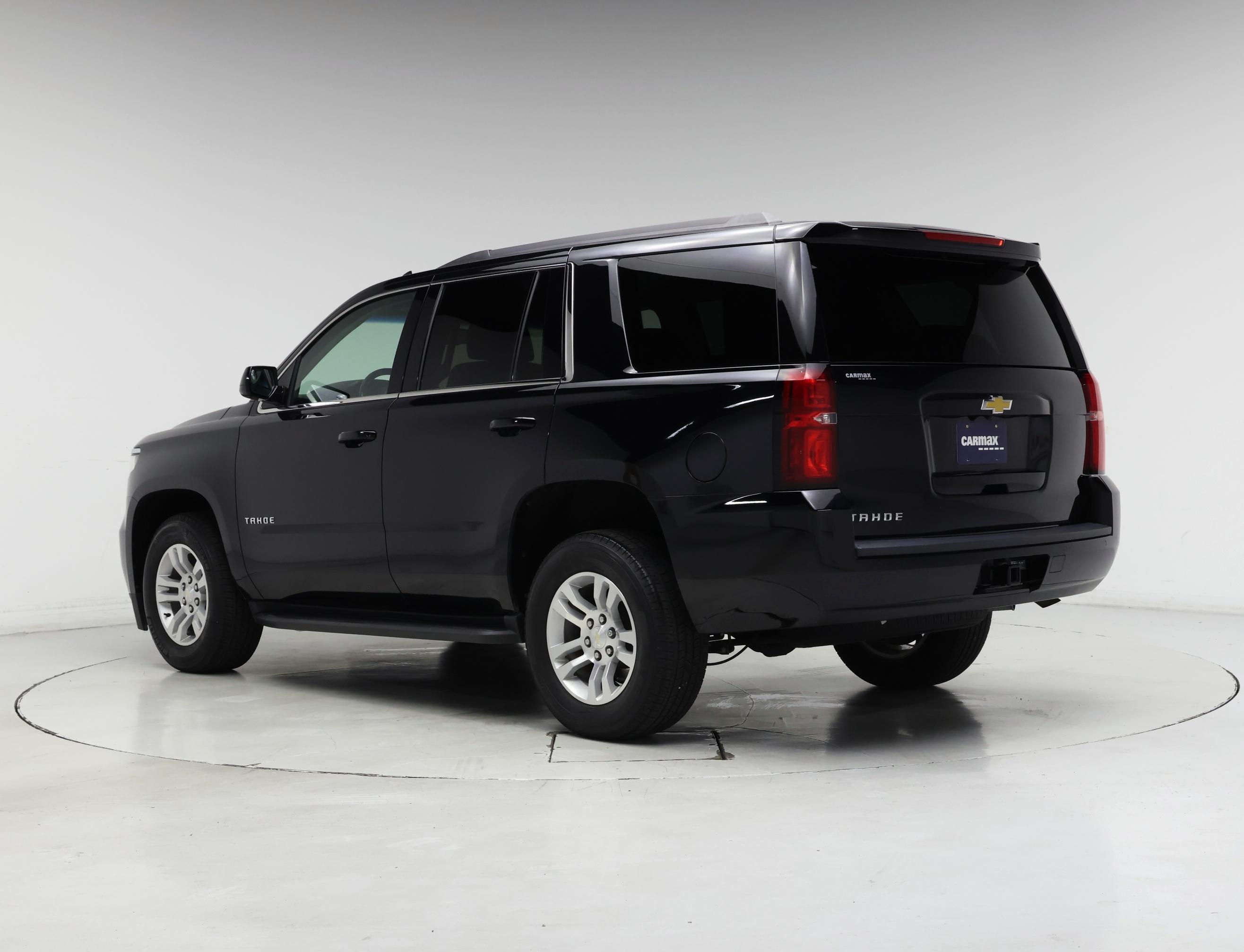 Thumbnail: 2019 Chevrolet Tahoe - 2