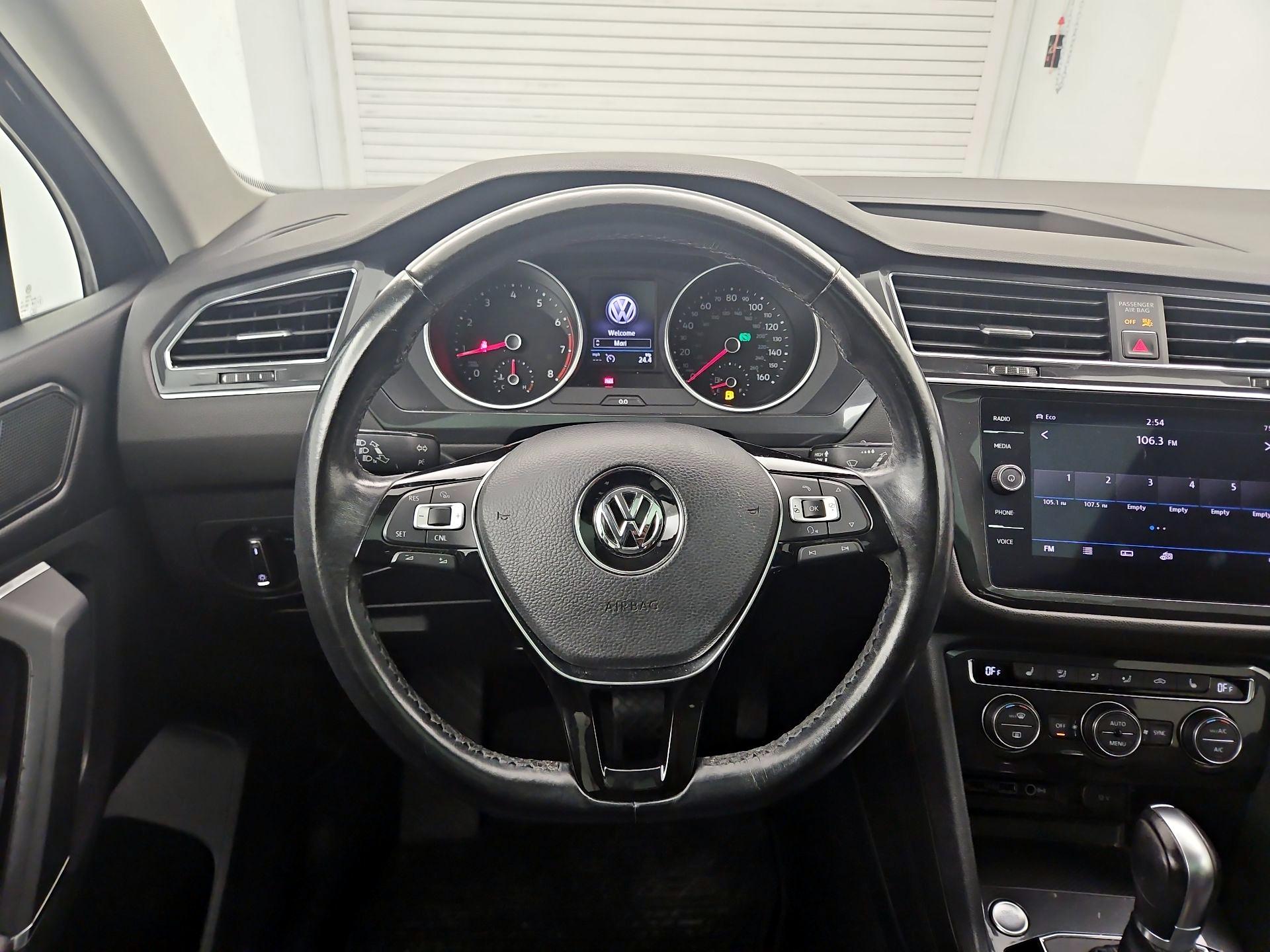 Thumbnail: 2018 Volkswagen Tiguan - 10