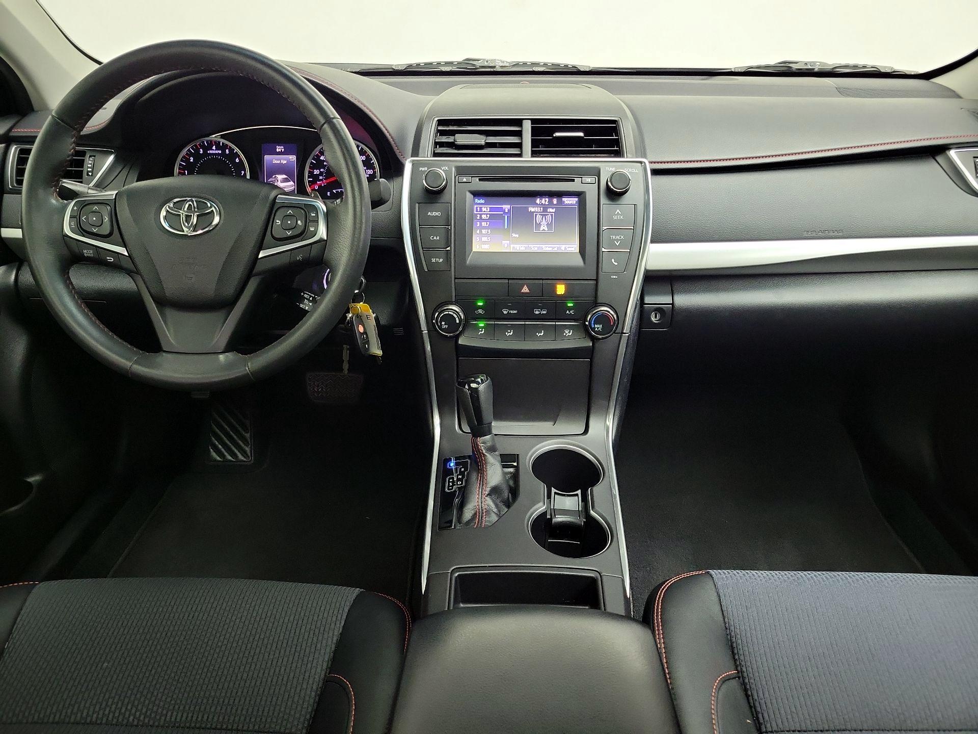 Thumbnail: 2017 Toyota Camry - 9