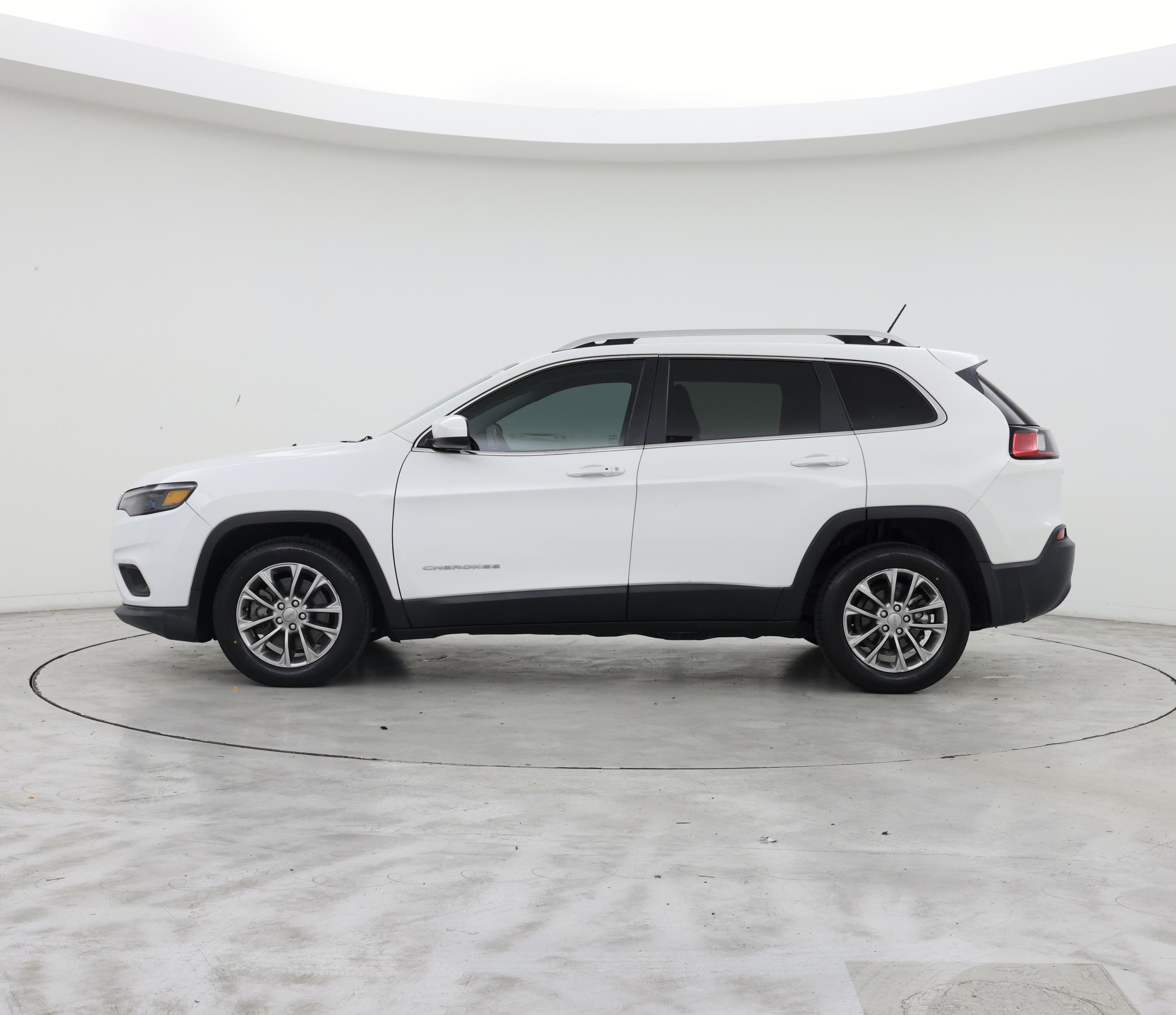 Thumbnail: 2019 Jeep Cherokee - 3