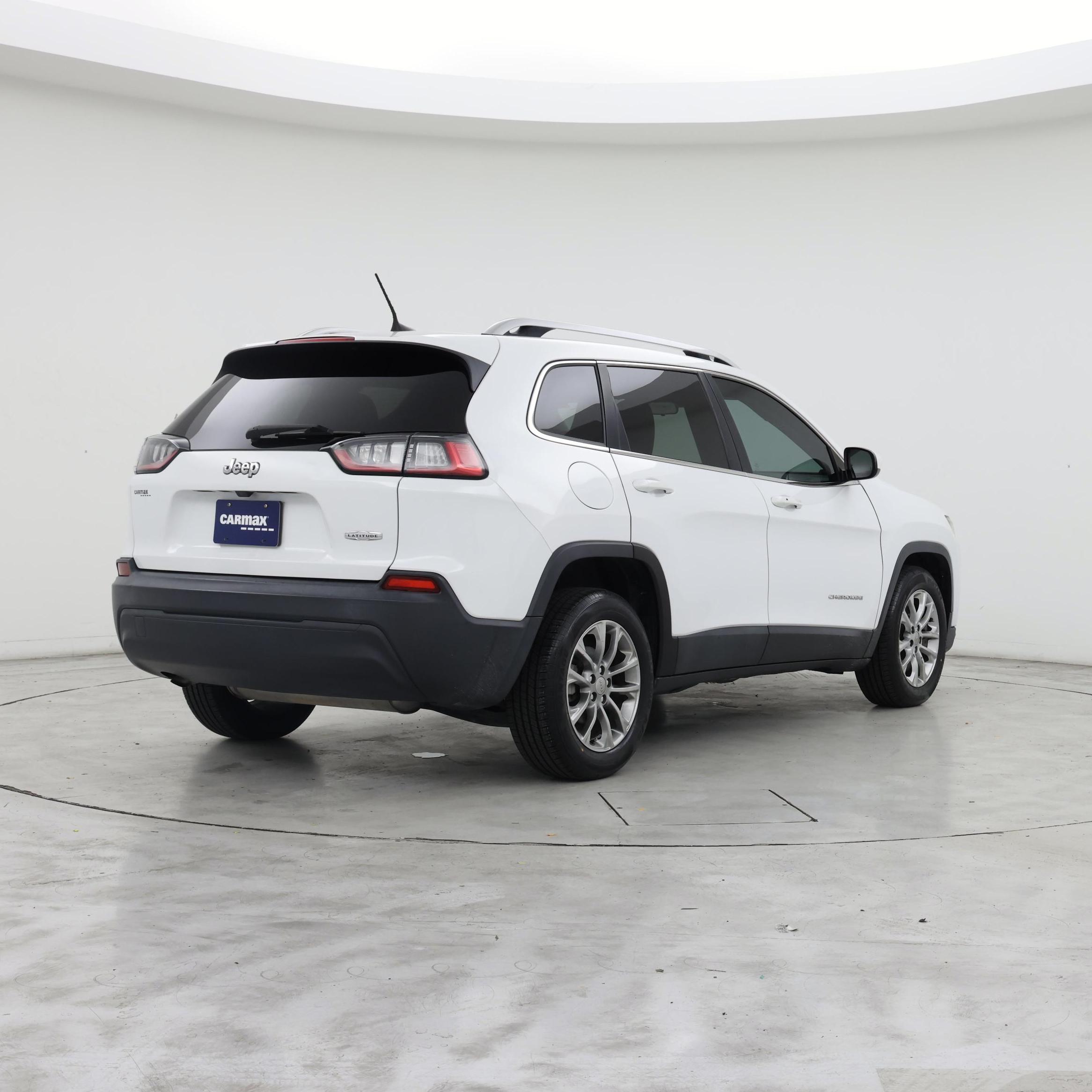 Thumbnail: 2019 Jeep Cherokee - 8